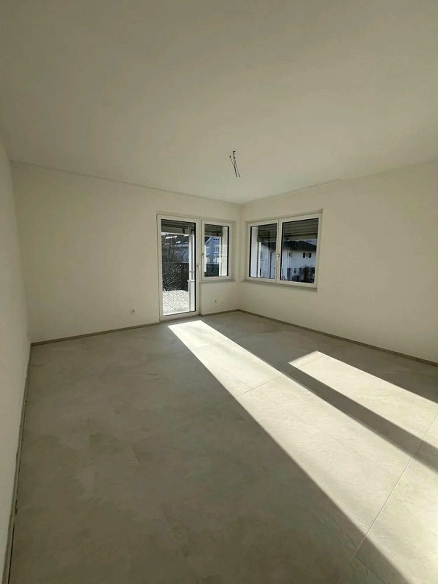 First rental: Modern 3.5-room apartment with terrace in Sissach - Photo 3 of 8