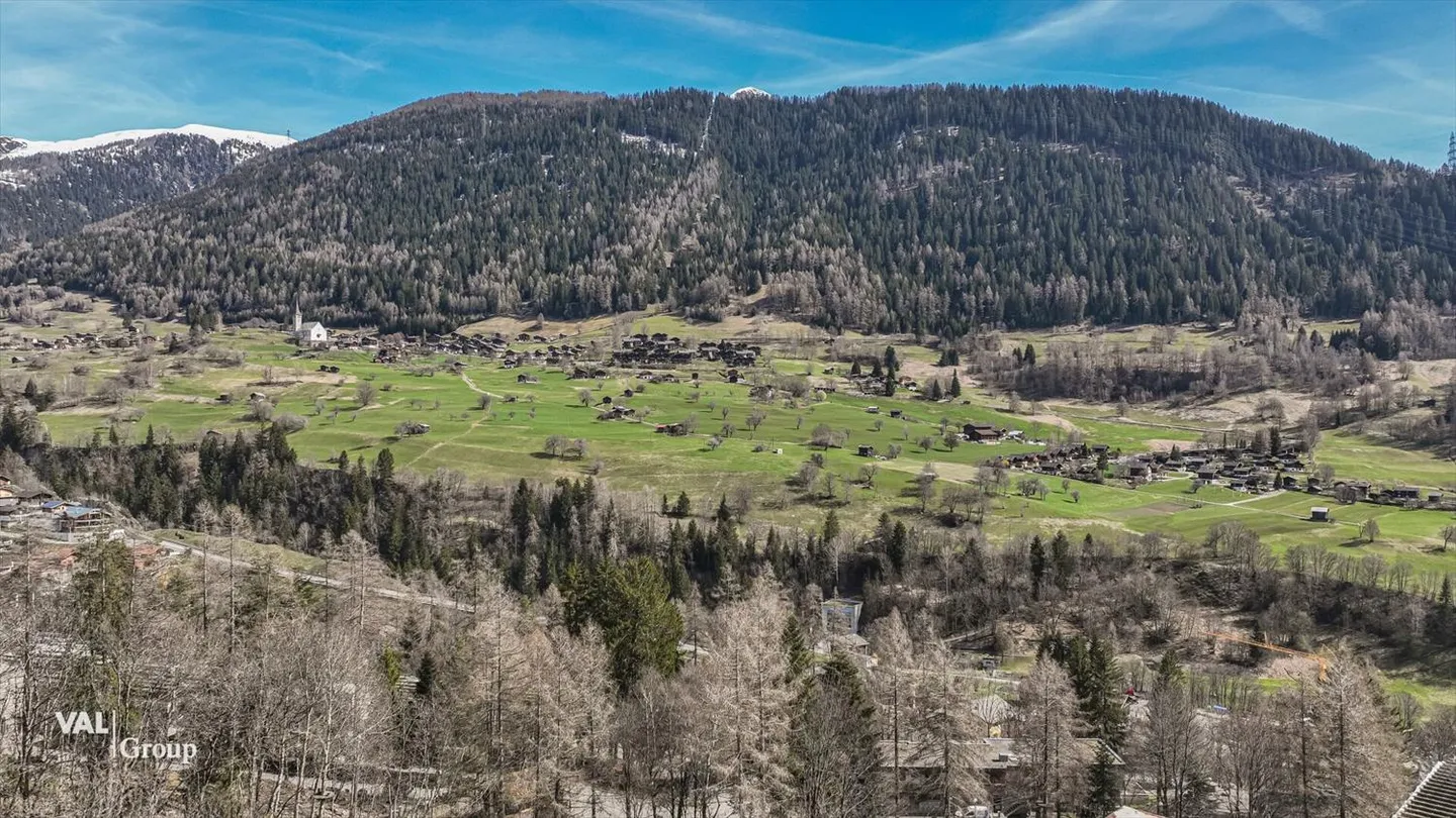 Terrain constructible attrayant avec un grand potentiel dans un emplacement privilégié et familial - Photo 5 sur 5
