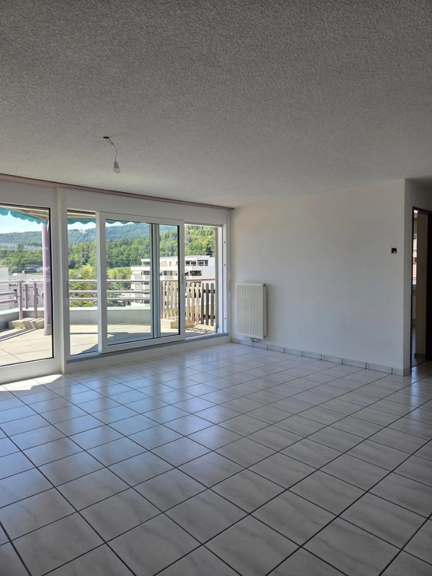 Attico luminoso di 75 m2 con vista! - Foto 3 di 9