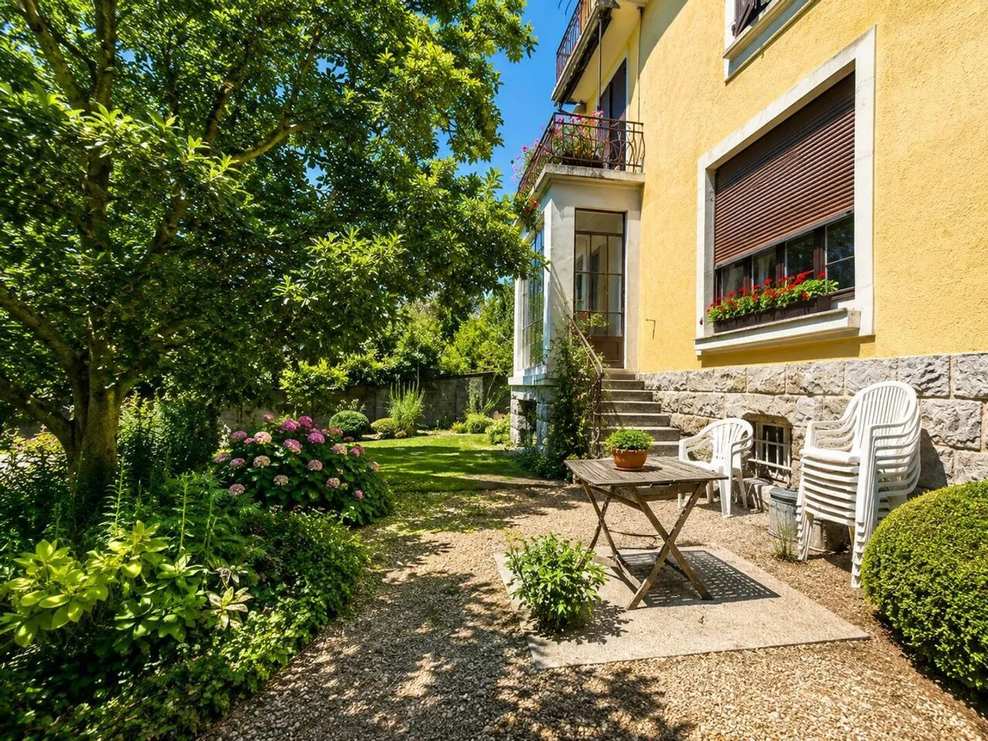 Bel Appartement avec Jardin - Photo 1 sur 10