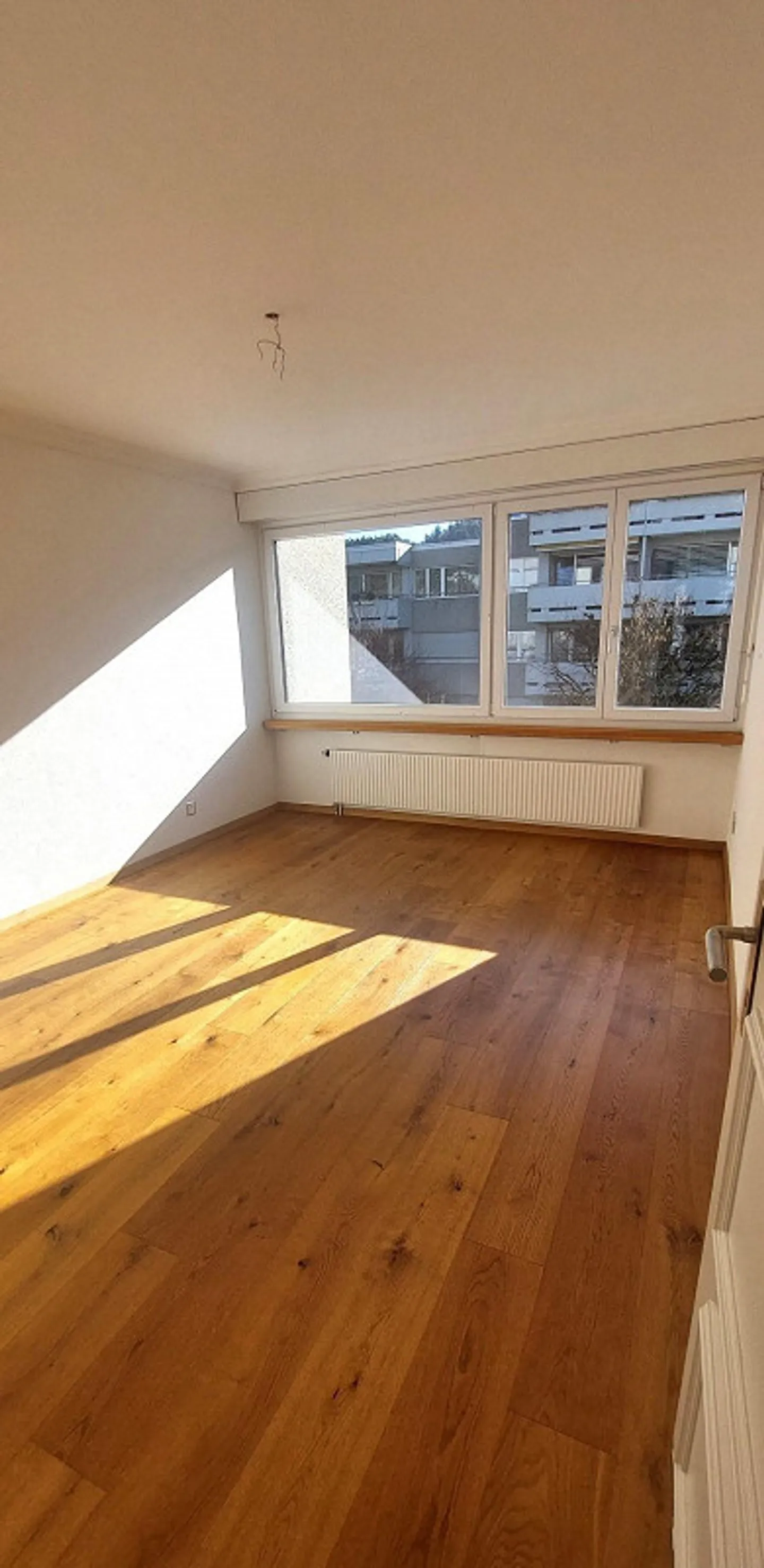 Helle 3.5-Zimmer-Wohnung mit Balkon - Foto 7 von 10