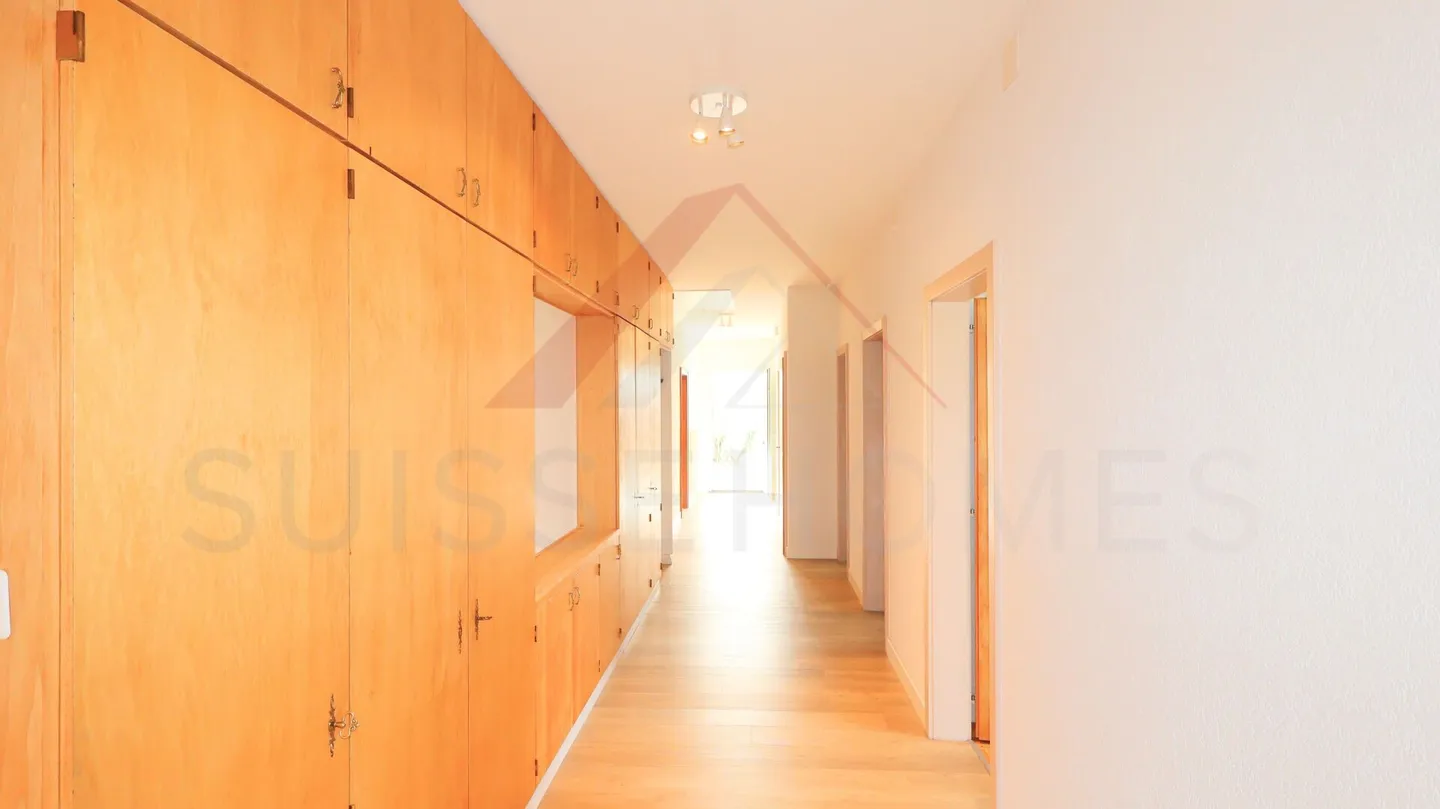 Villa d'exception avec 272 m² habitables, grand terrain et vue panoramique - à deux pas de Porrentruy - Photo 11 sur 17