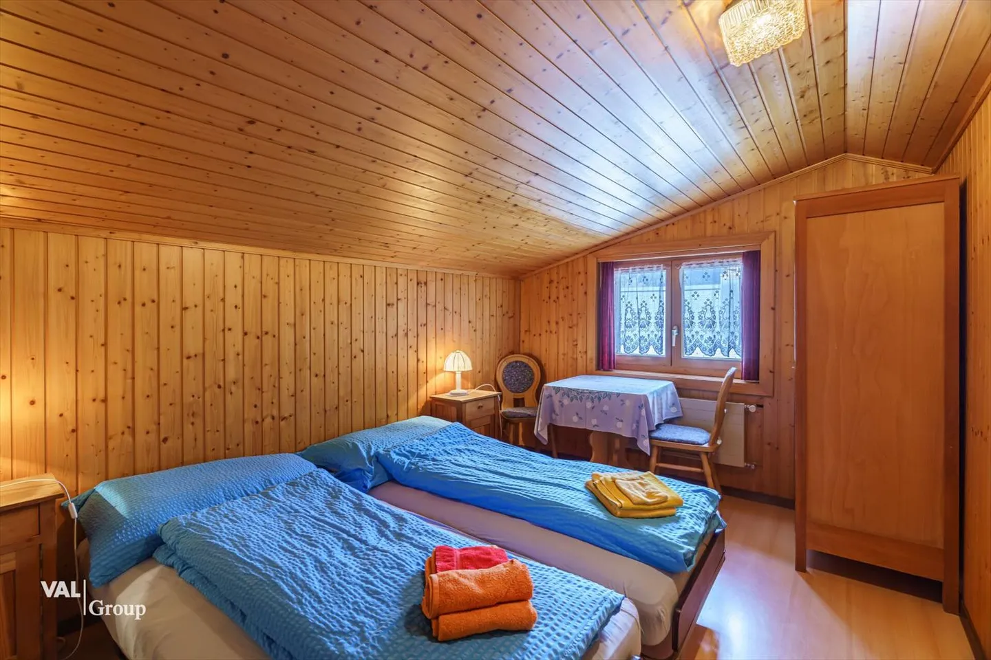 Maison multifamiliale attrayante avec appartement, gastronomie et possibilités de location de chambres - Photo 7 sur 13