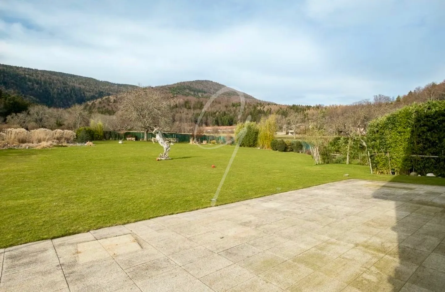 Propriété de Maître 12 pièces à Montricher - Photo 1 sur 1