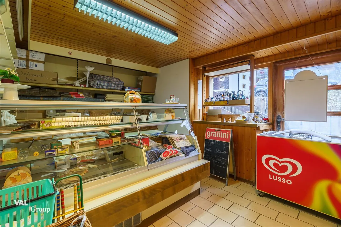 Maison multifamiliale attrayante avec appartement, gastronomie et possibilités de location de chambres - Photo 11 sur 13