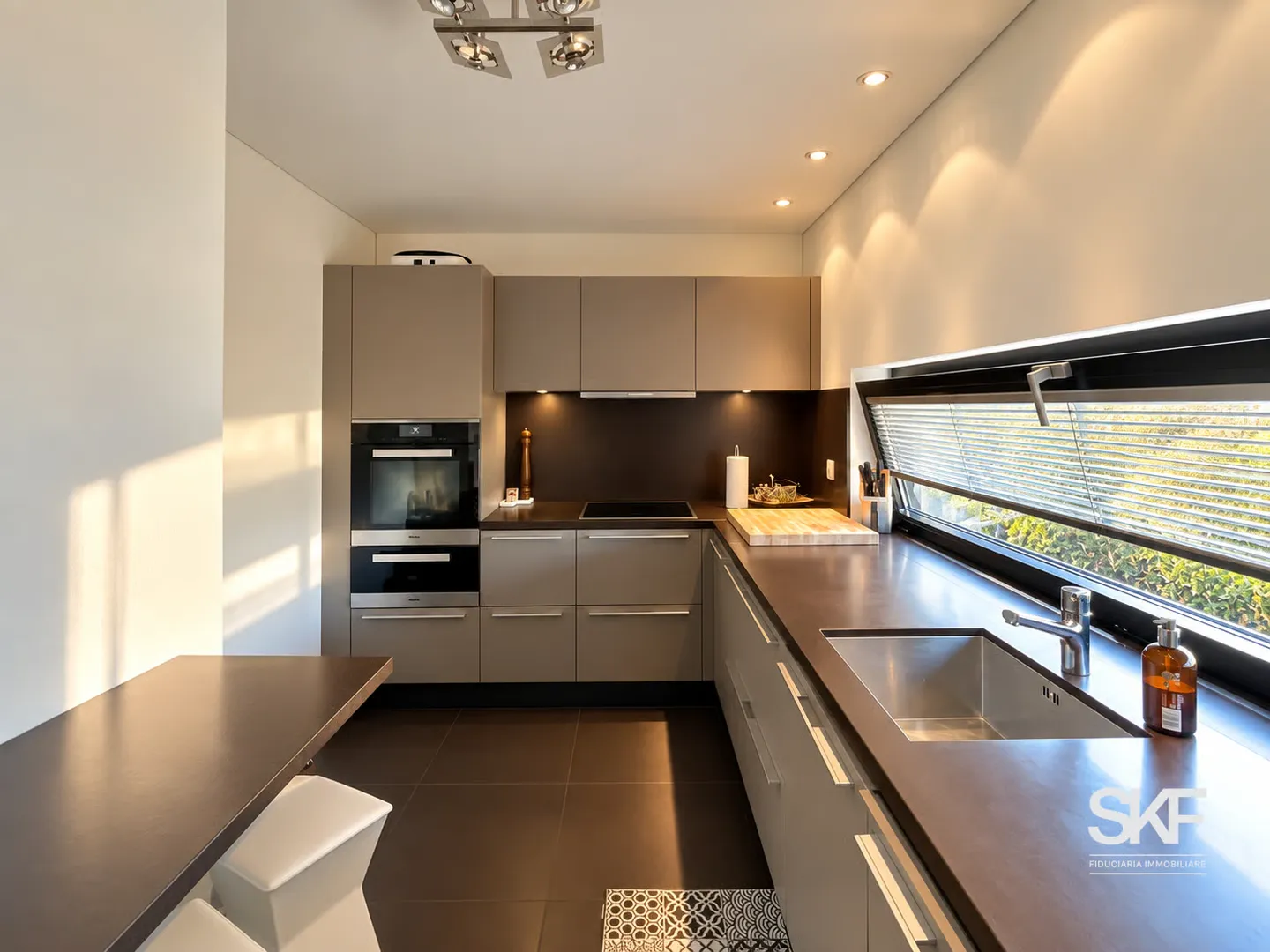 DAVESCO - FOR SALE MAGNIFICENT 4.5 ROOM APARTMENT WITH GARDEN - Photo 5 of 13
