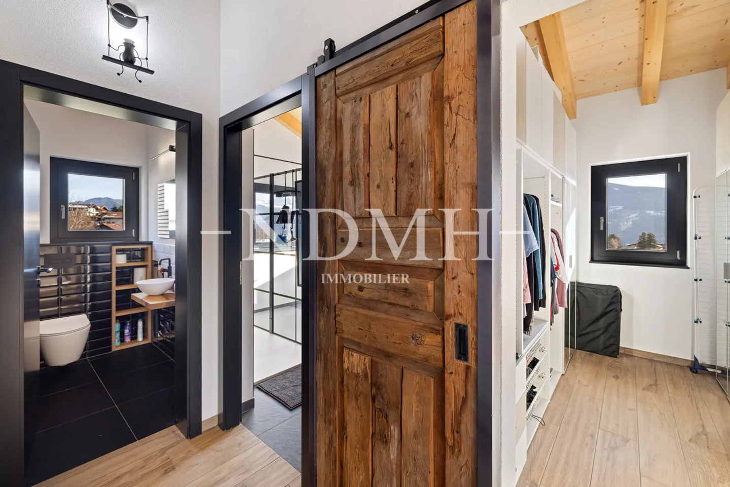 Prestigious villa with absolutely unique panoramic view - Photo 8 of 12