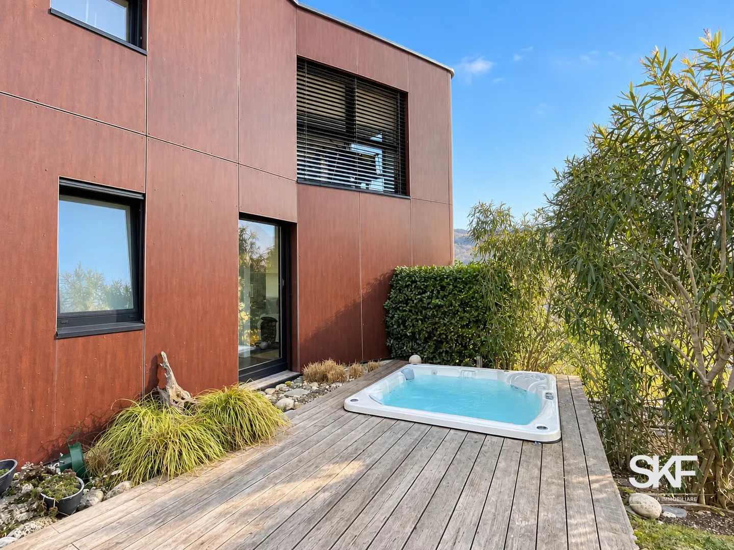 DAVESCO - FOR SALE MAGNIFICENT 4.5 ROOM APARTMENT WITH GARDEN - Photo 8 of 13