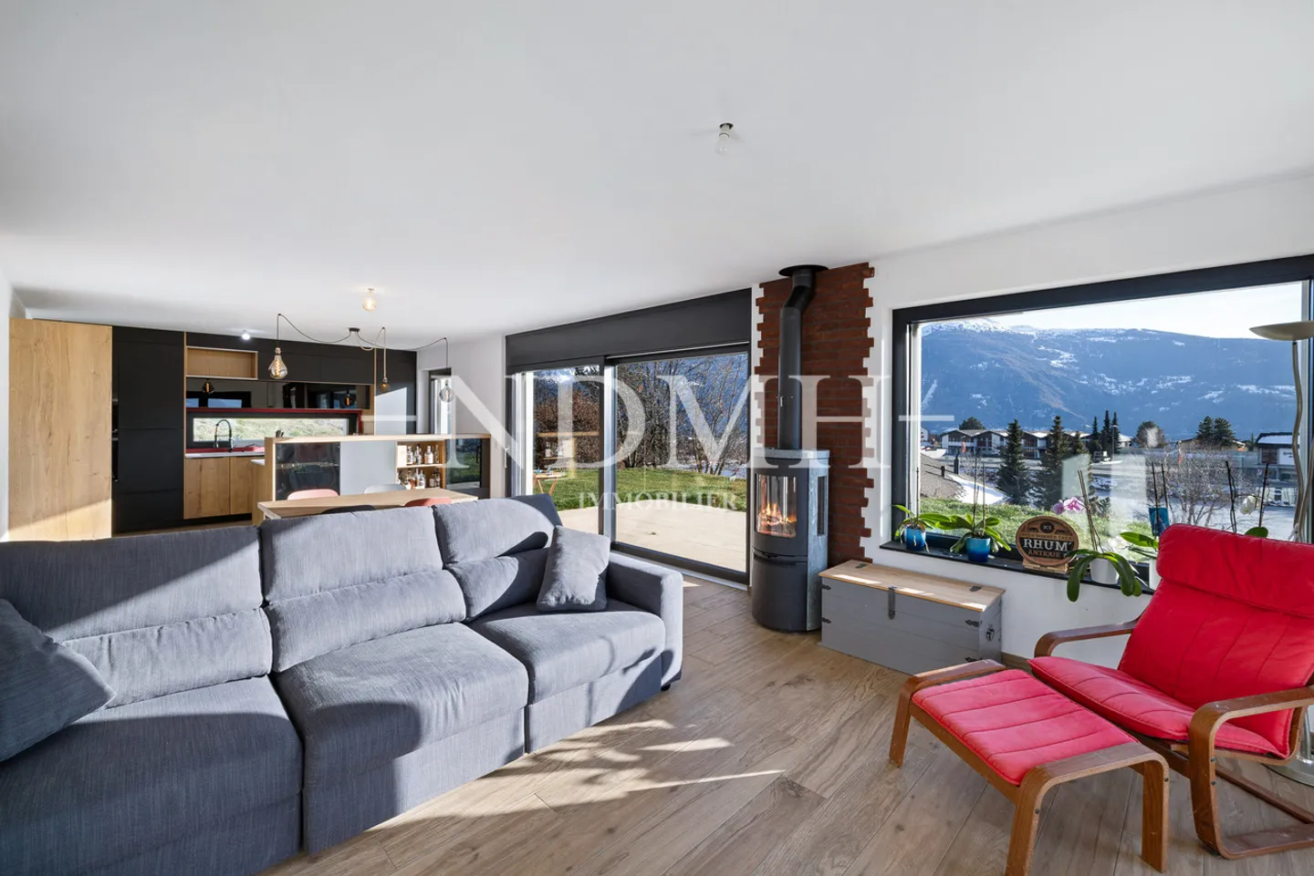 Prestigious villa with absolutely unique panoramic view - Photo 1 of 12