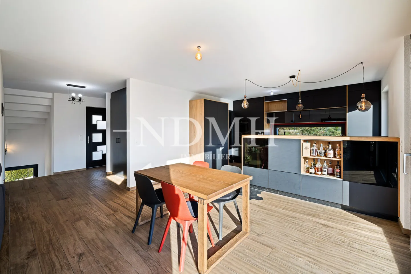 Prestigious villa with absolutely unique panoramic view - Photo 2 of 12