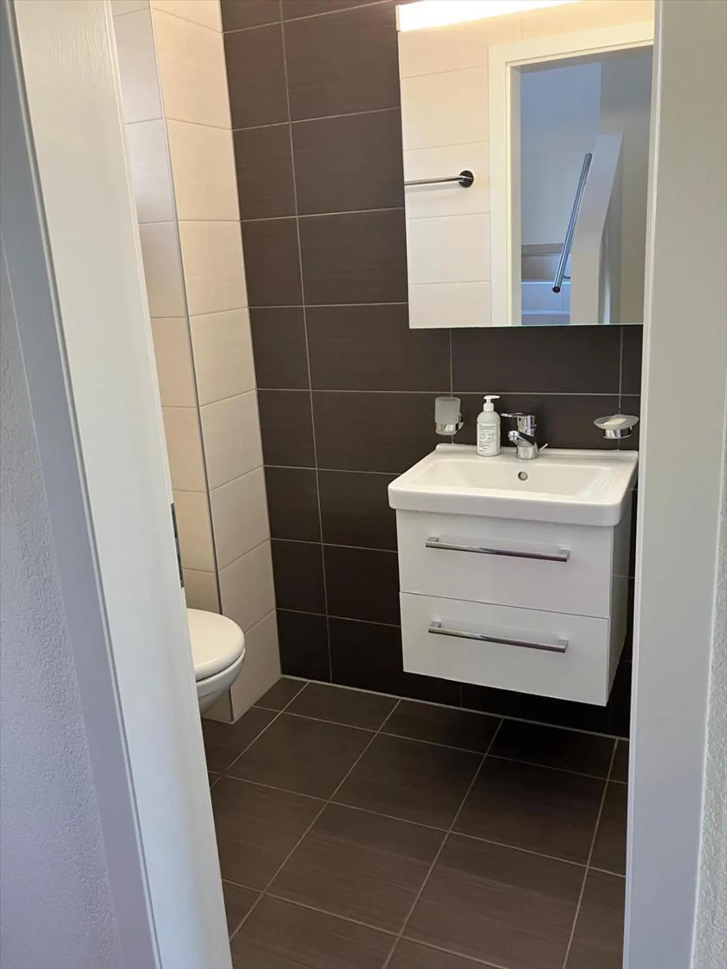 VILLA 6.5 STANZE - NEI VIGNETI - VISTA LAGO - GILLY - Foto 10 di 13