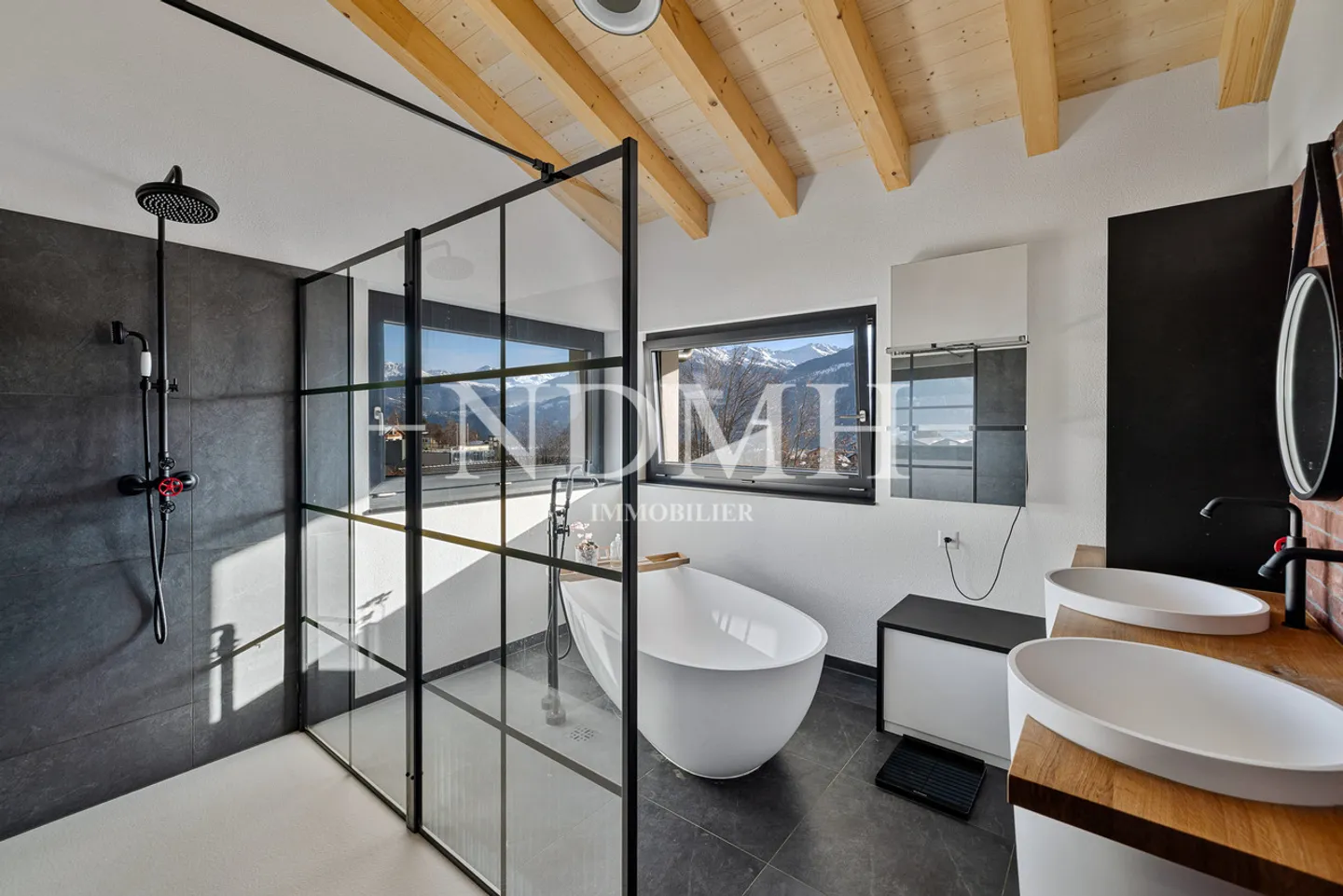 Prestigious villa with absolutely unique panoramic view - Photo 9 of 12