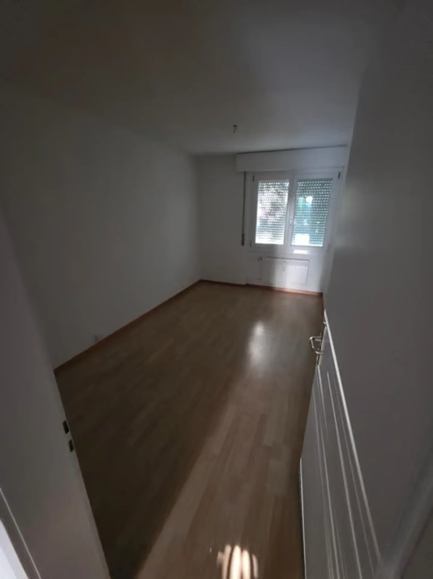 Appartement lumineux de 4 pièces avec coin jardin ensoleillé à Belp - disponible à partir de juillet 2026 - Photo 7 sur 11