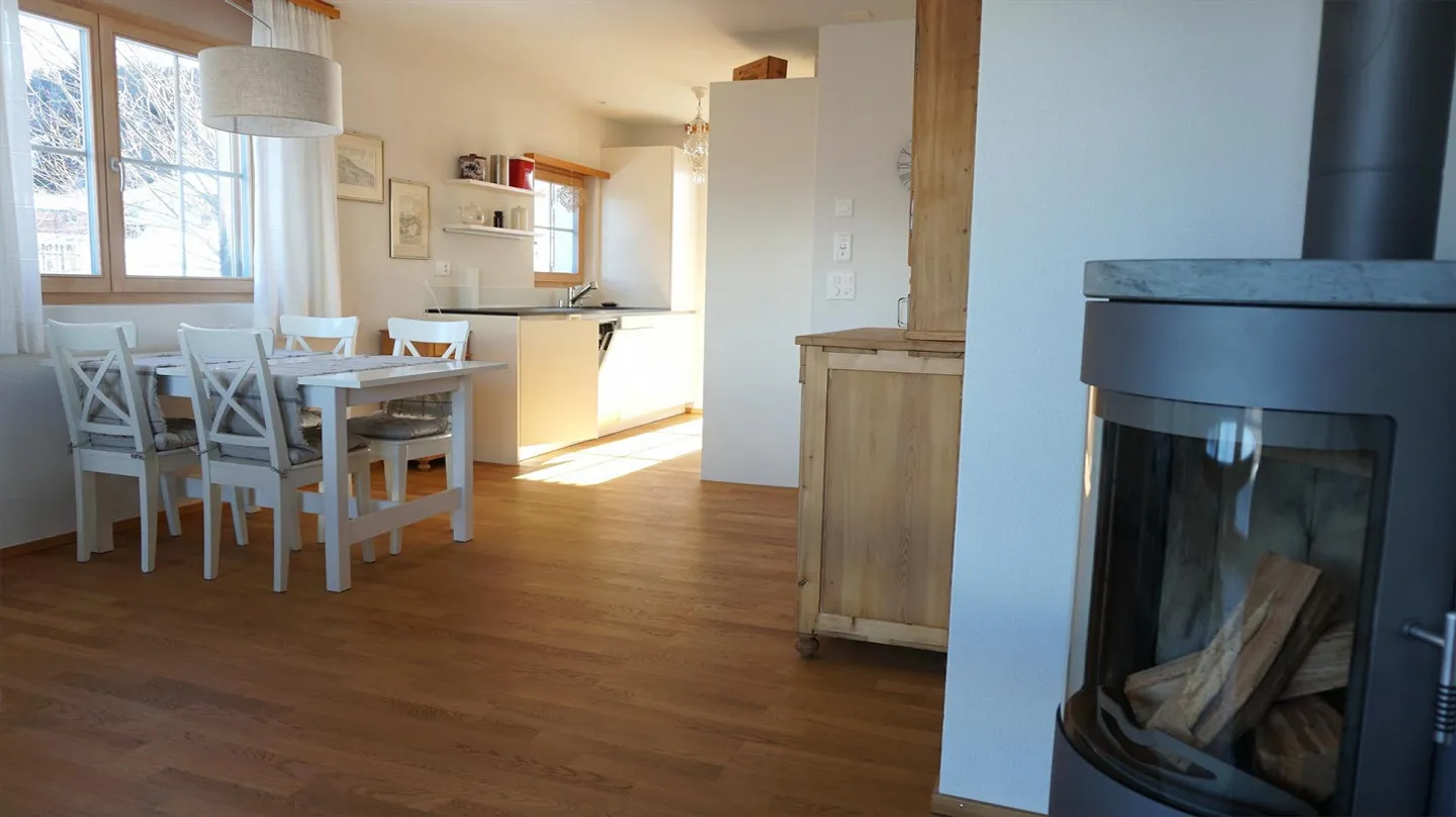 Charmante 3½-Zimmer-Ferienwohnung - Foto 3 von 8