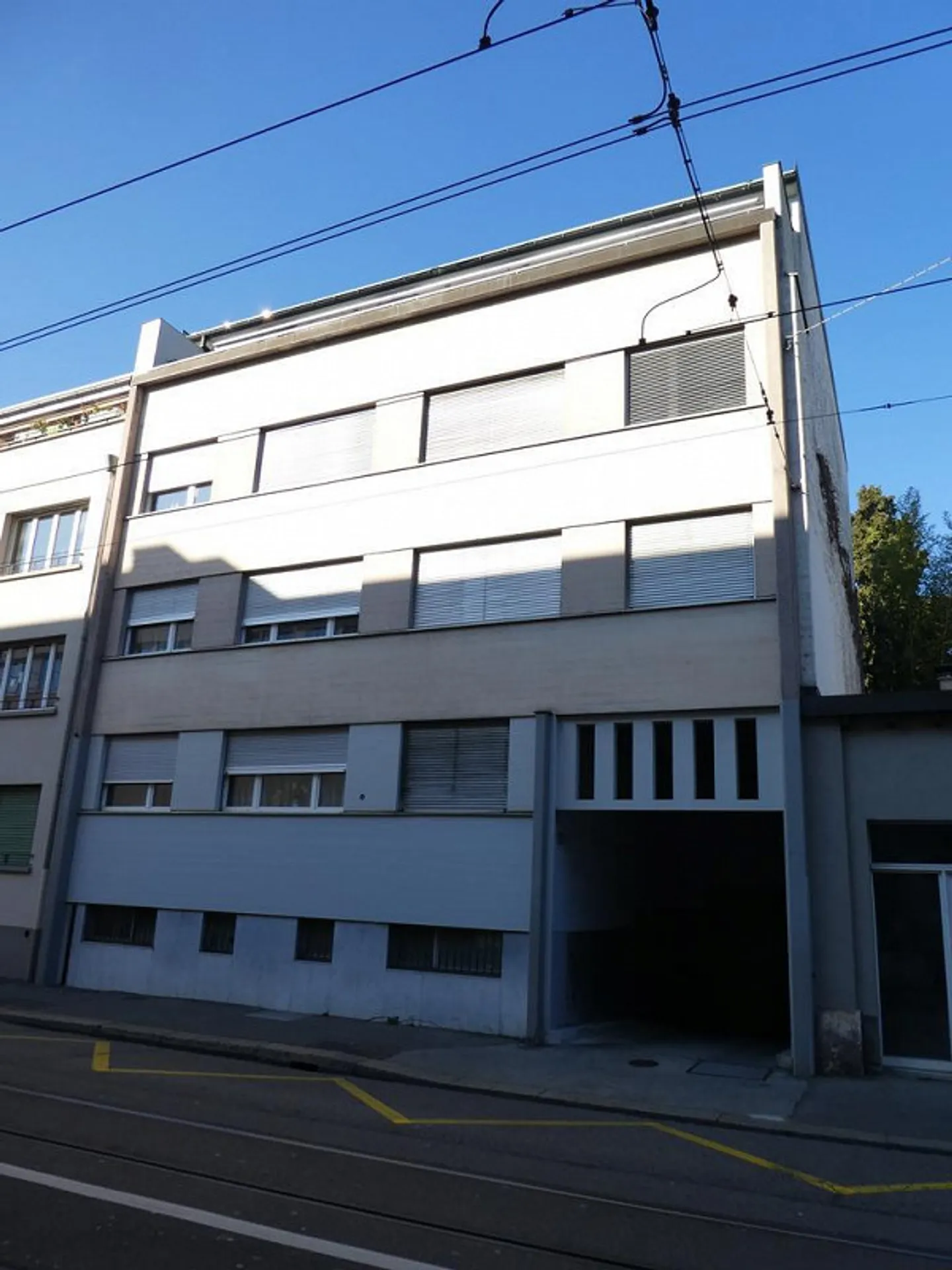 Einstellhallenplatz Nähe Bahnhof SBB zu vermieten - Foto 1 von 1