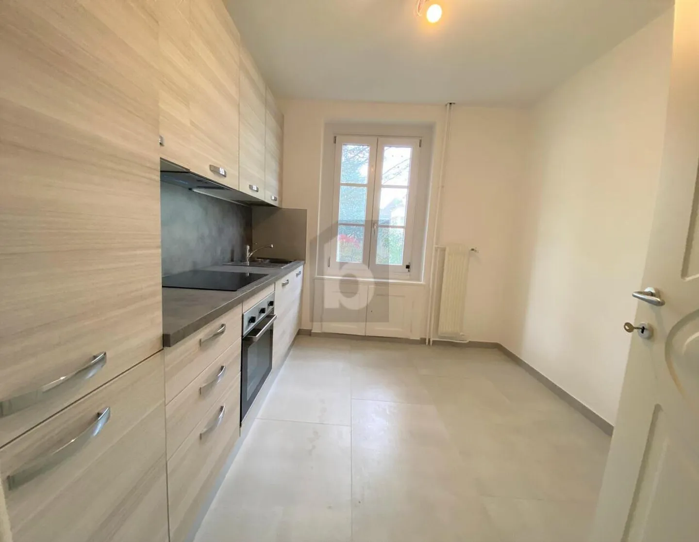 Renovated Apartment in Bern - Photo 4 of 6