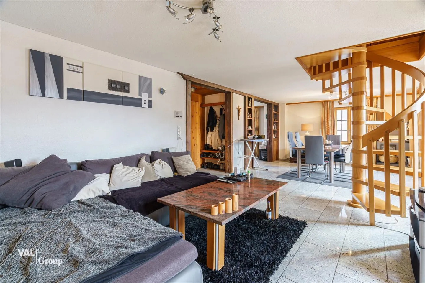 Ristorante molto centrale «Sport» e sopra un duplex di 4,5 stanze - Foto 1 di 13