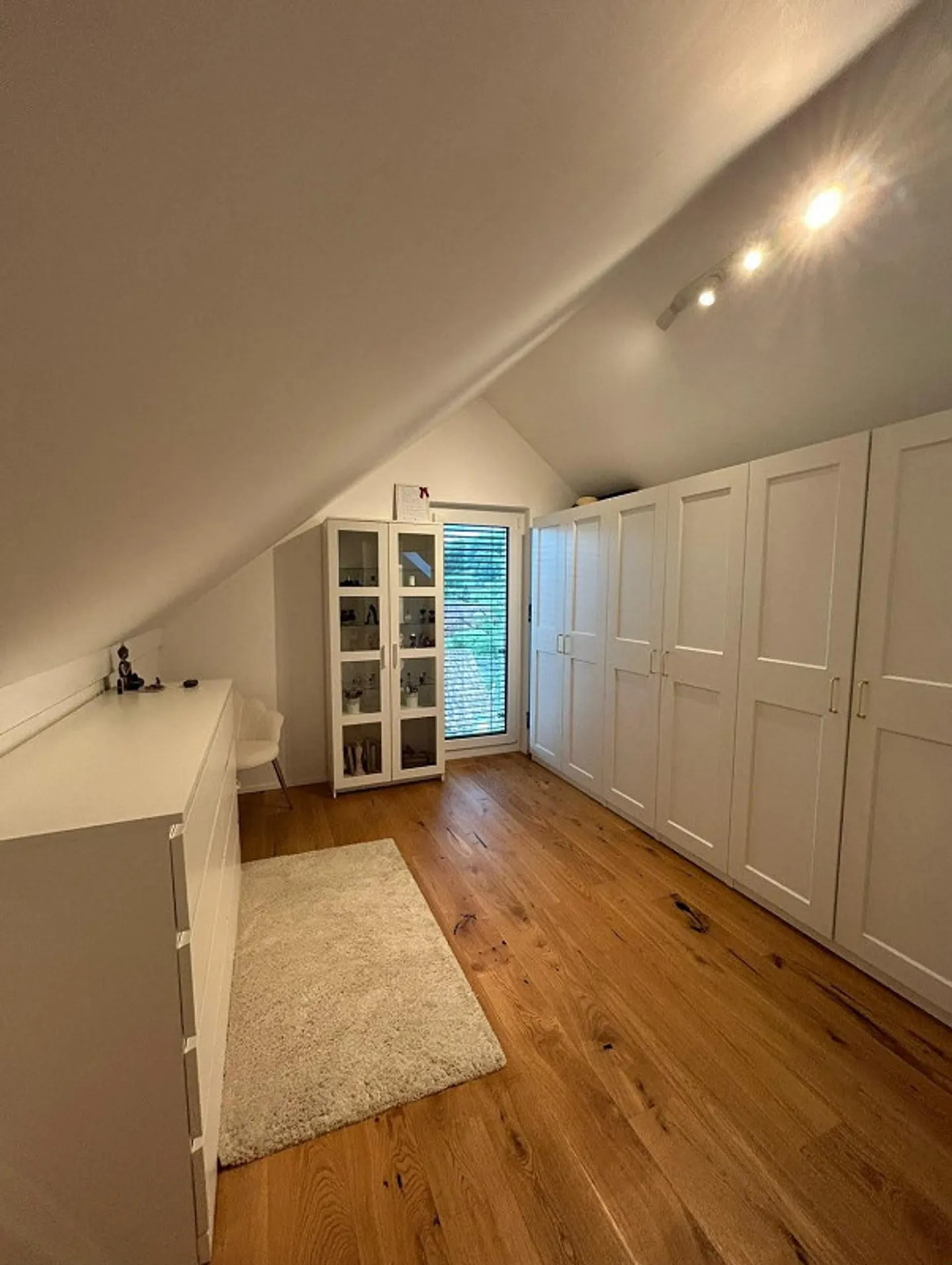 Appartamento duplex elegante con 2 terrazze - Foto 8 di 12