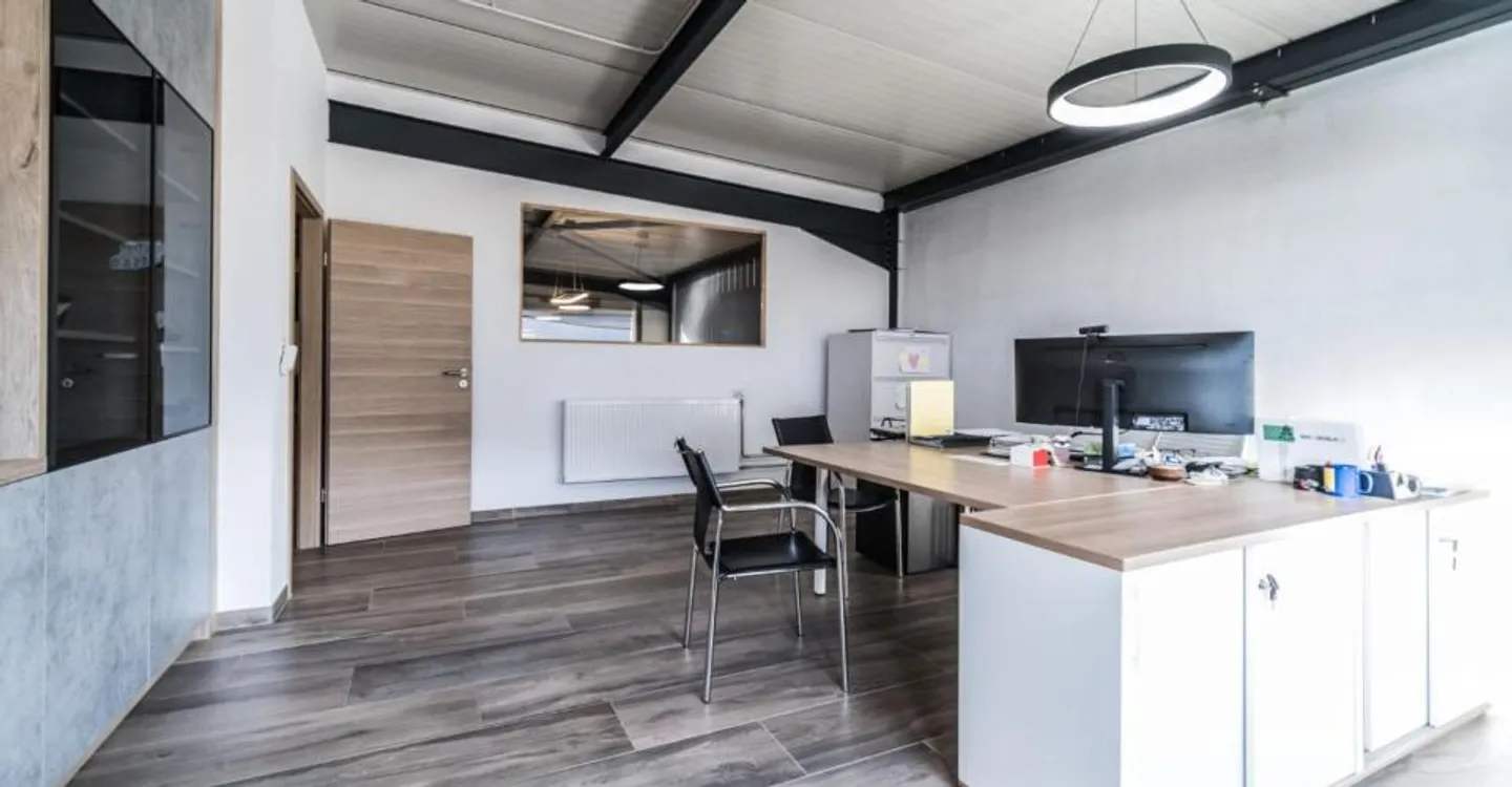 250 m2 Büros bereits möbliert und eingerichtet - Foto 3 von 9