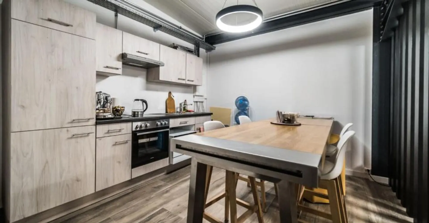250 m2 Büros bereits möbliert und eingerichtet - Foto 9 von 9