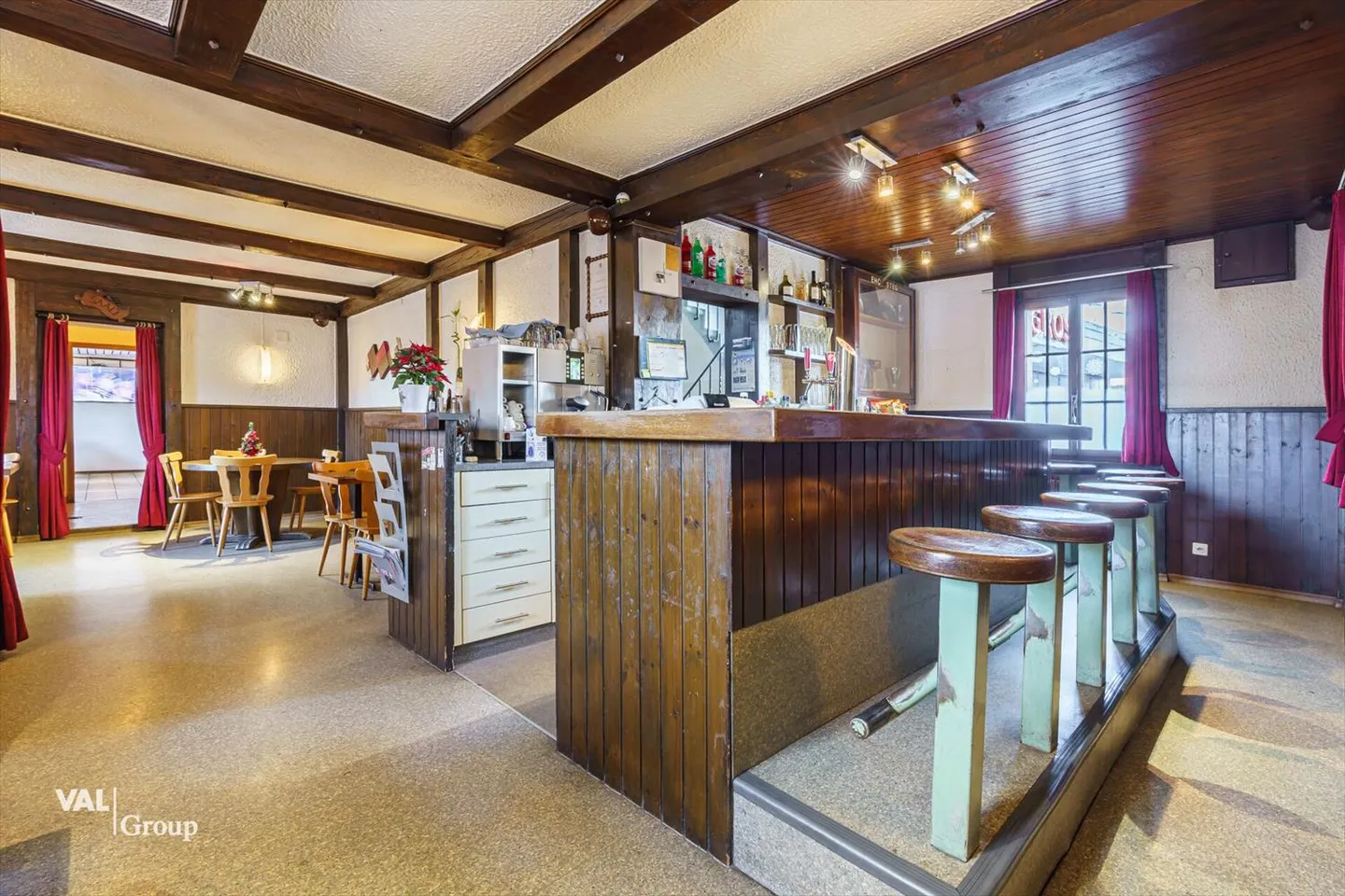 Ristorante molto centrale «Sport» e sopra un duplex di 4,5 stanze - Foto 12 di 13