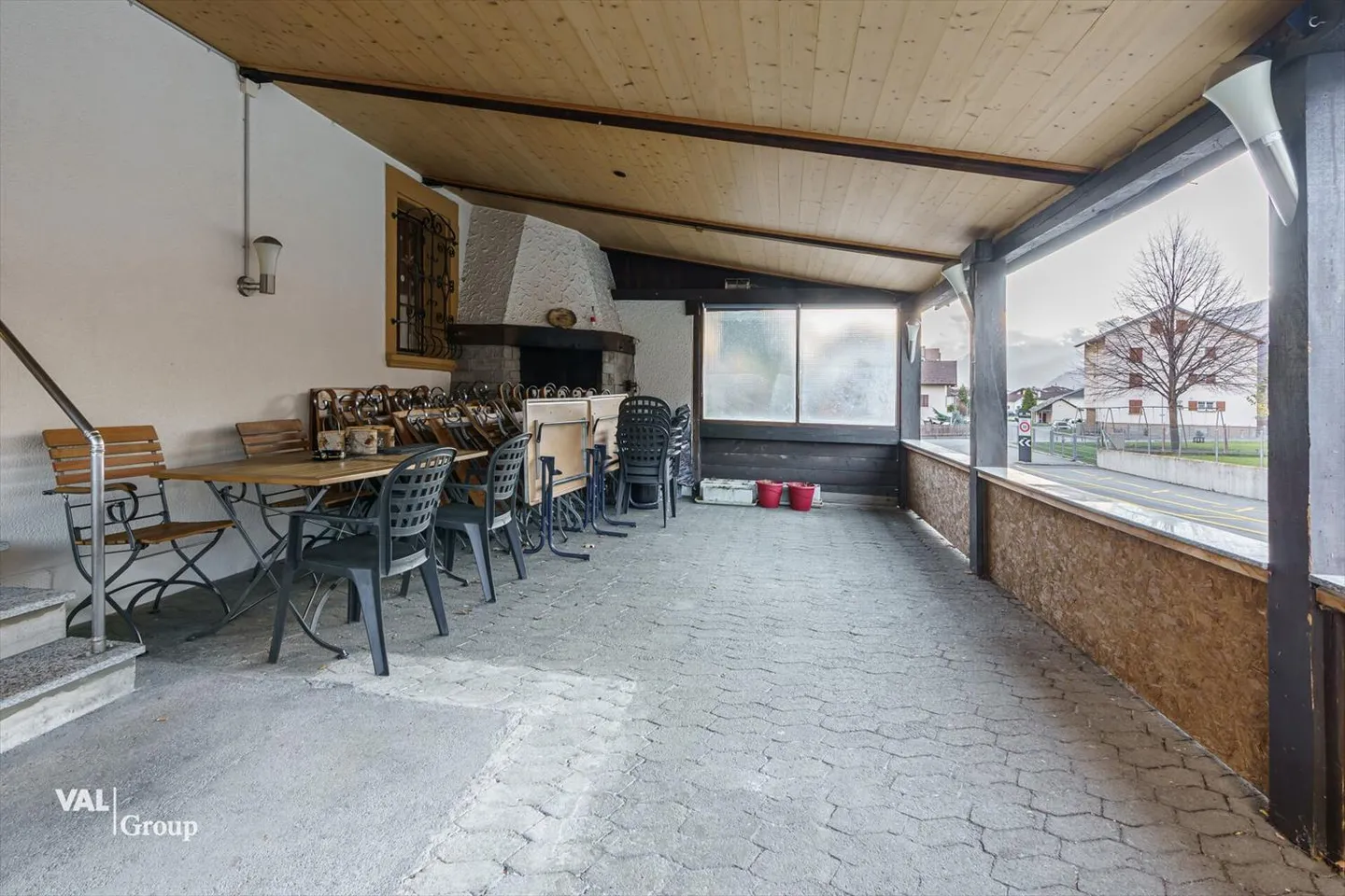 Ristorante molto centrale «Sport» e sopra un duplex di 4,5 stanze - Foto 13 di 13