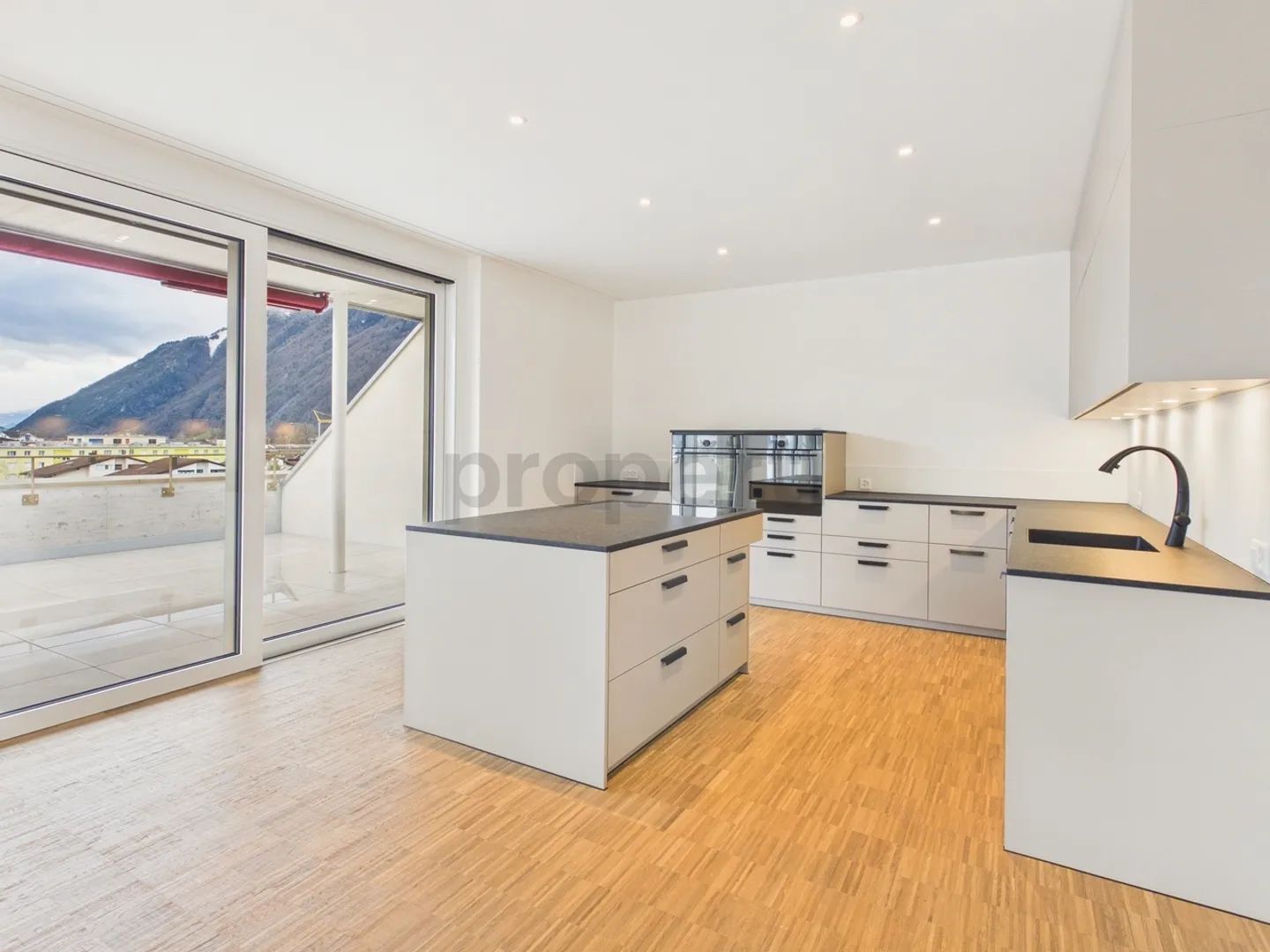 Moderne Attikawohnung mit Terrasse - Foto 4 von 13