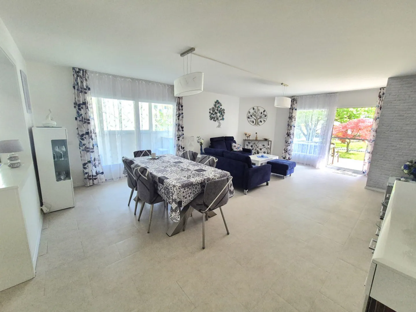 Wunderschöne! Geräumige 4,5-Zimmer-Wohnung mit Veranda, Terrasse und Garten - Foto 4 von 13