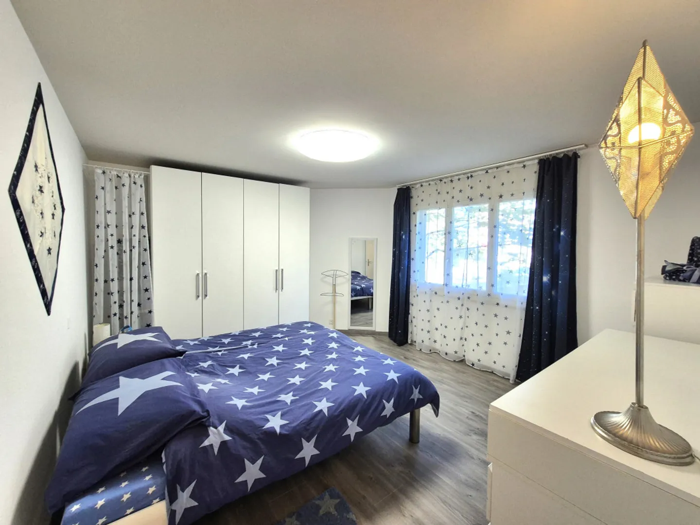 Wunderschöne! Geräumige 4,5-Zimmer-Wohnung mit Veranda, Terrasse und Garten - Foto 9 von 13