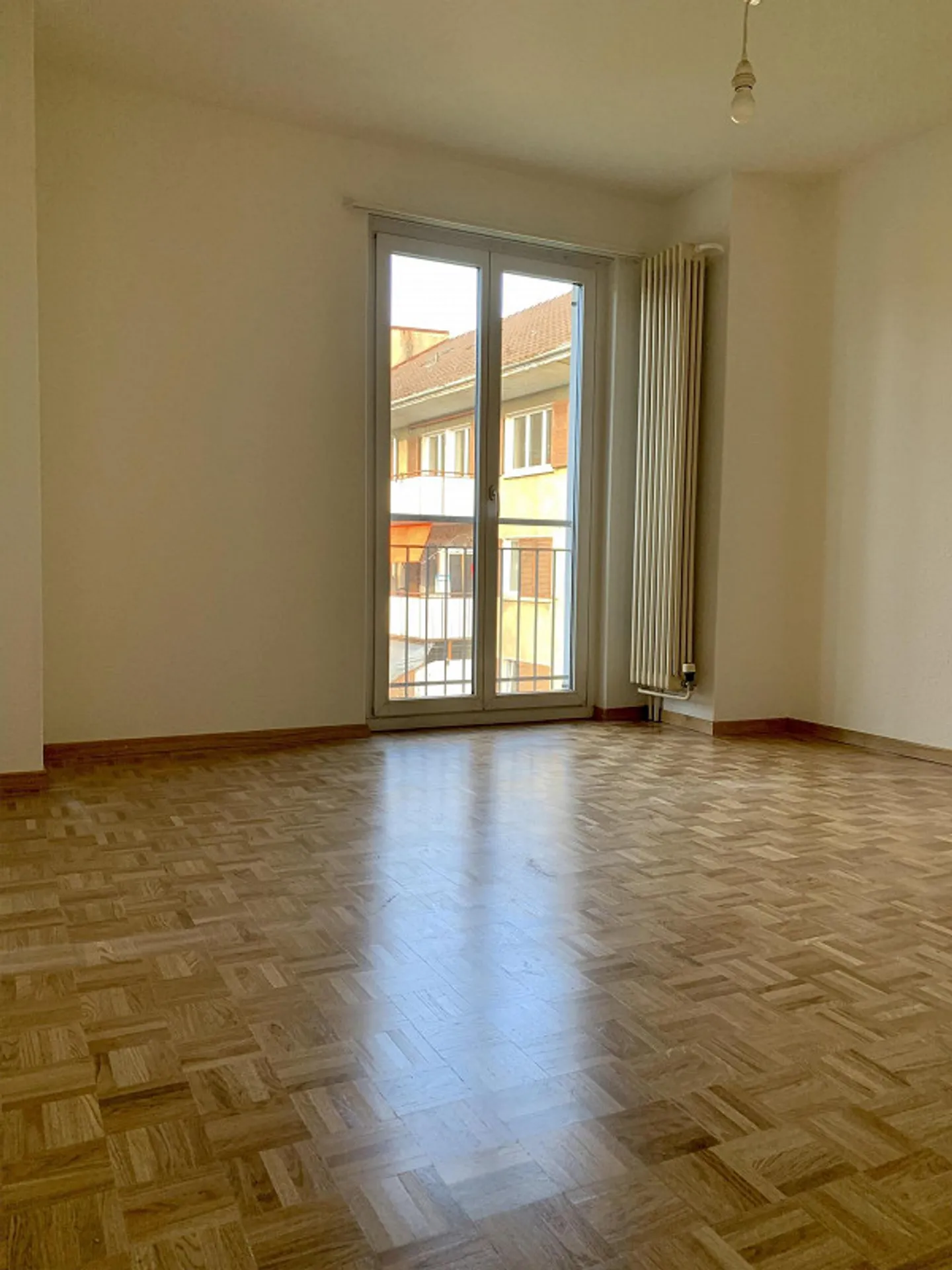 Vivere centrale vicino alla stazione ferroviaria di Glattbrugg - Foto 6 di 7