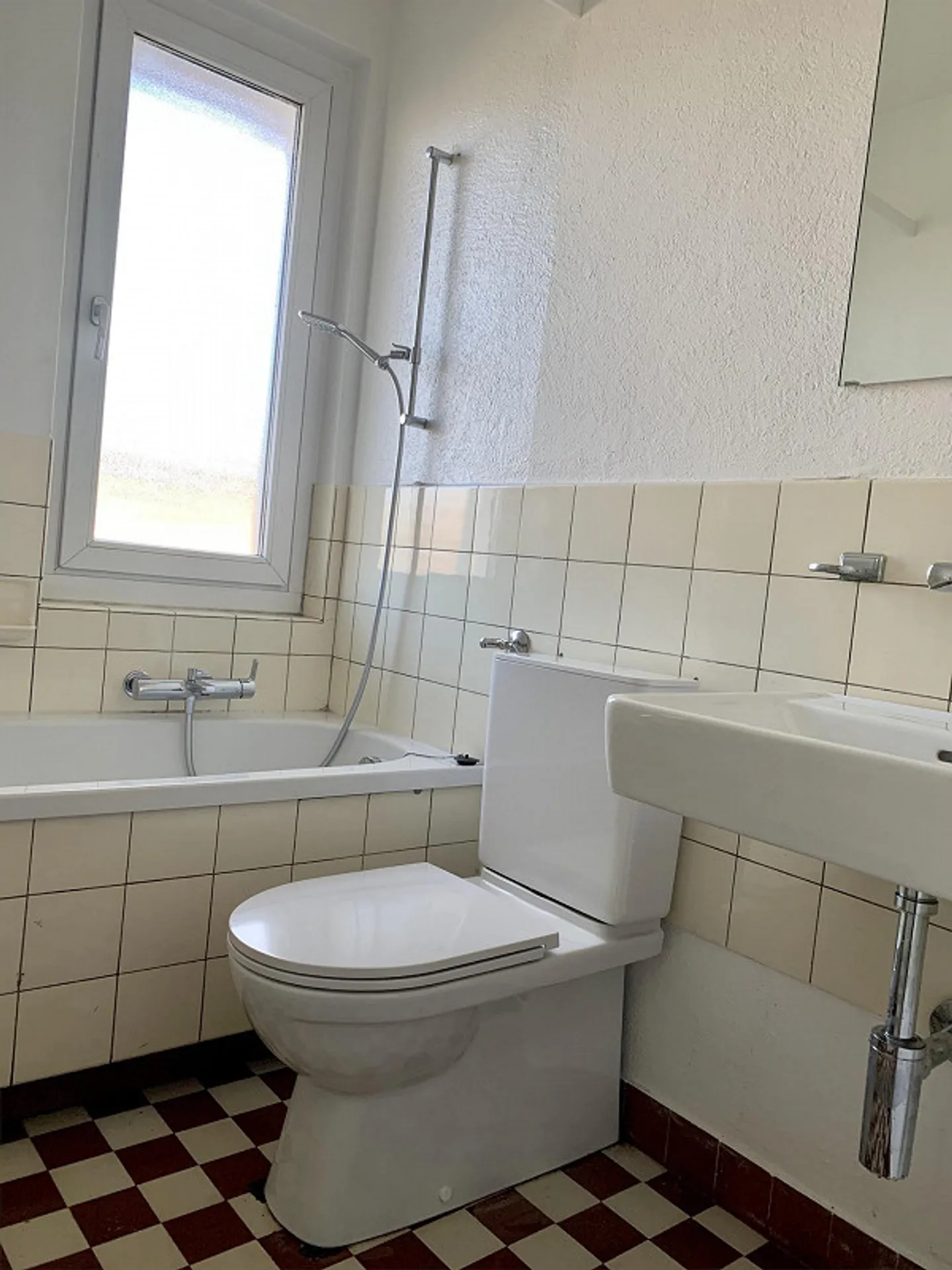 Vivere centrale vicino alla stazione ferroviaria di Glattbrugg - Foto 7 di 7