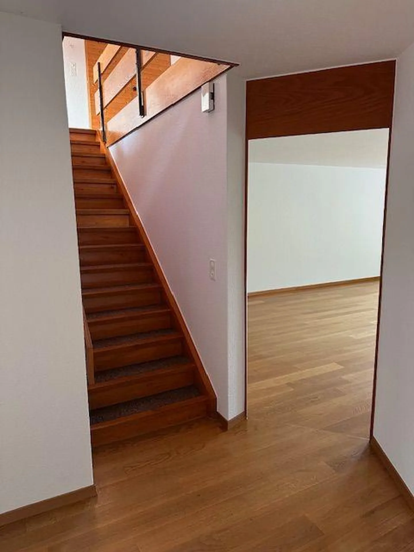 Grosses Reiheneckhaus mit Garten - Foto 9 von 15