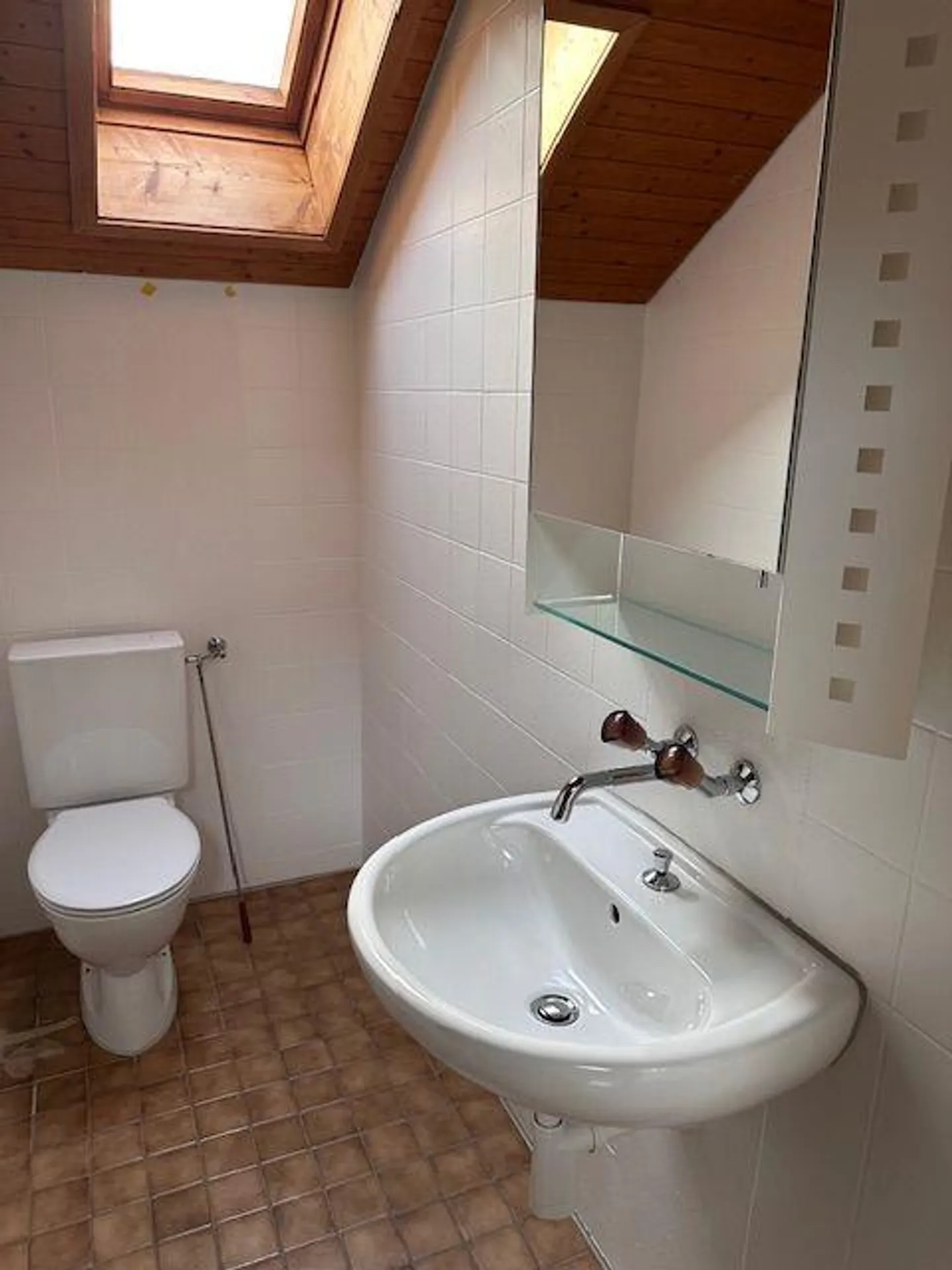 Grosses Reiheneckhaus mit Garten - Foto 14 von 15