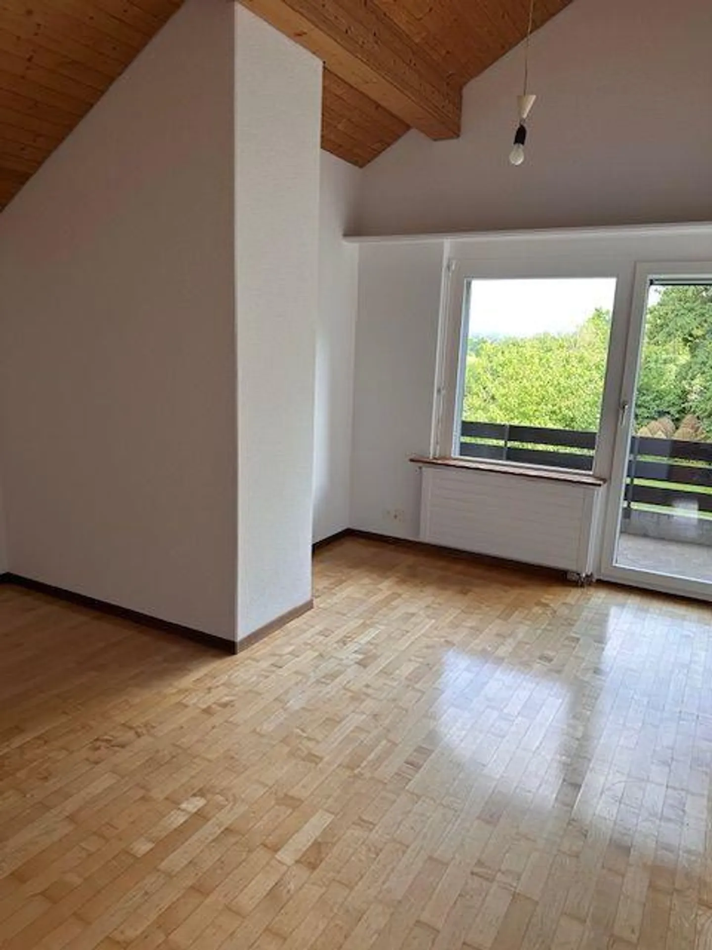 Grosses Reiheneckhaus mit Garten - Foto 15 von 15