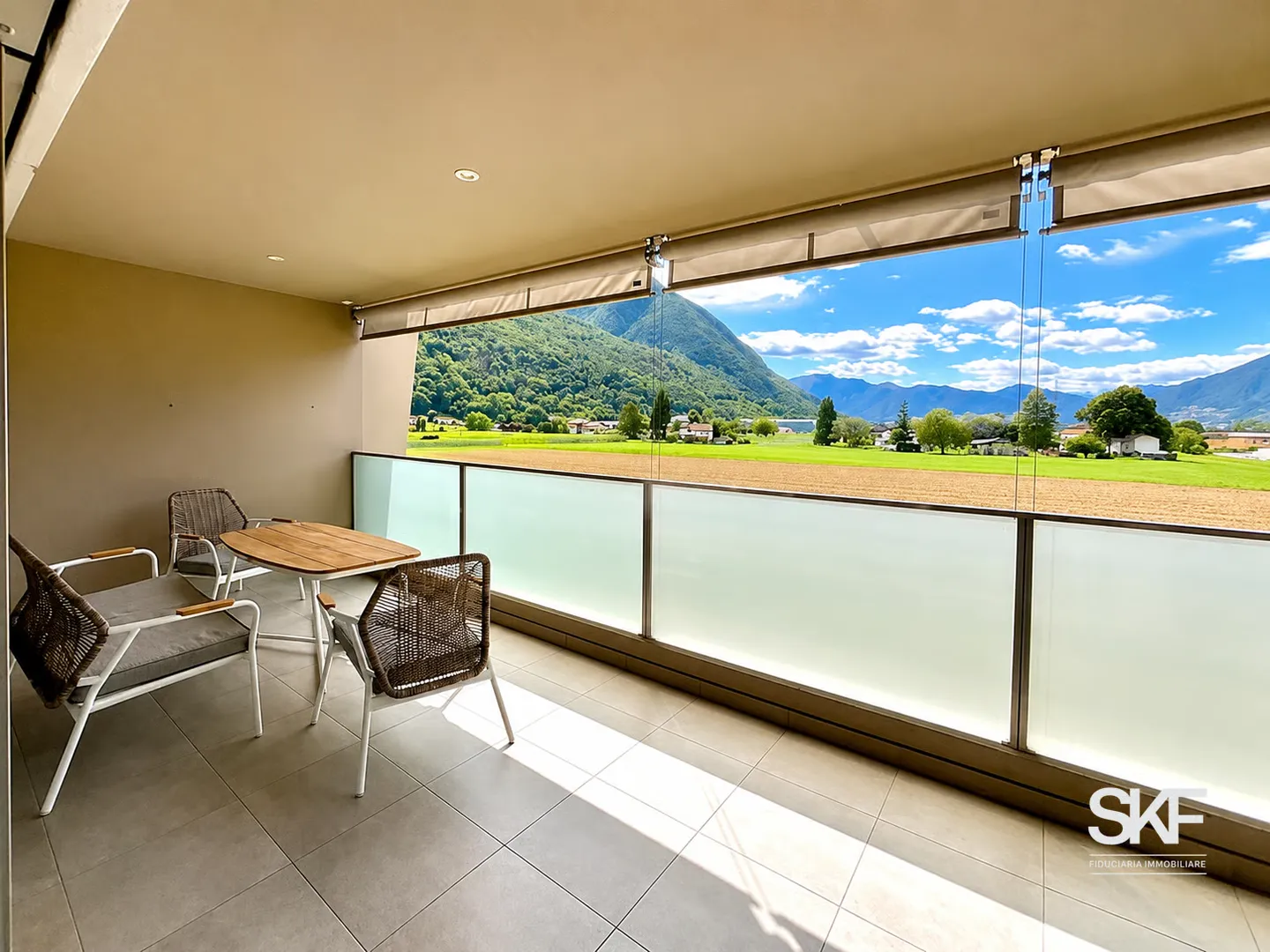 CONTONE - À VENDRE APPARTEMENT MODERNE AVEC GRANDE TERRASSE - Photo 2 sur 10
