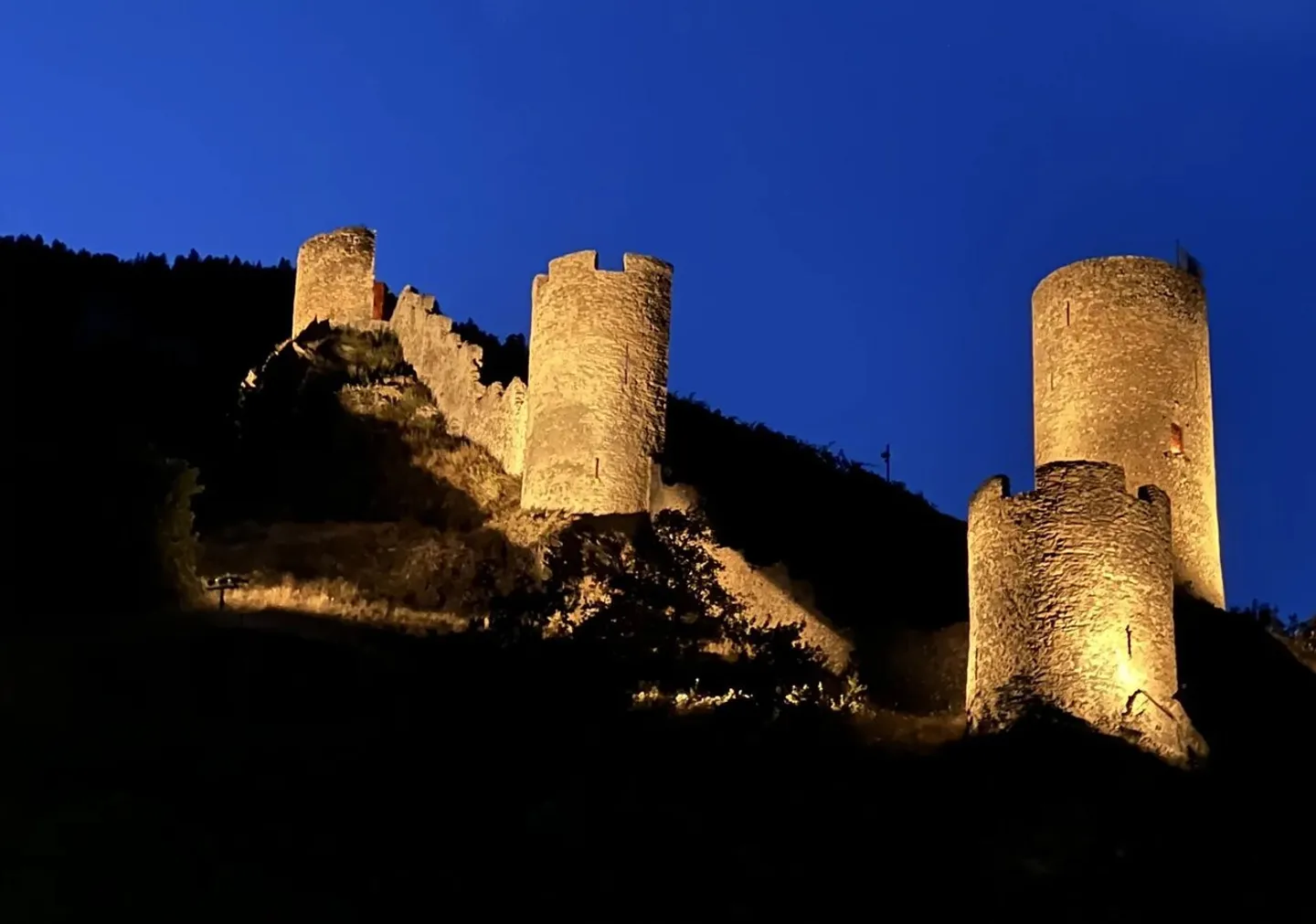 VILLA SEMI-INDIPENDENTE LUSSUOSA 181 M2 - Foto 1 di 12