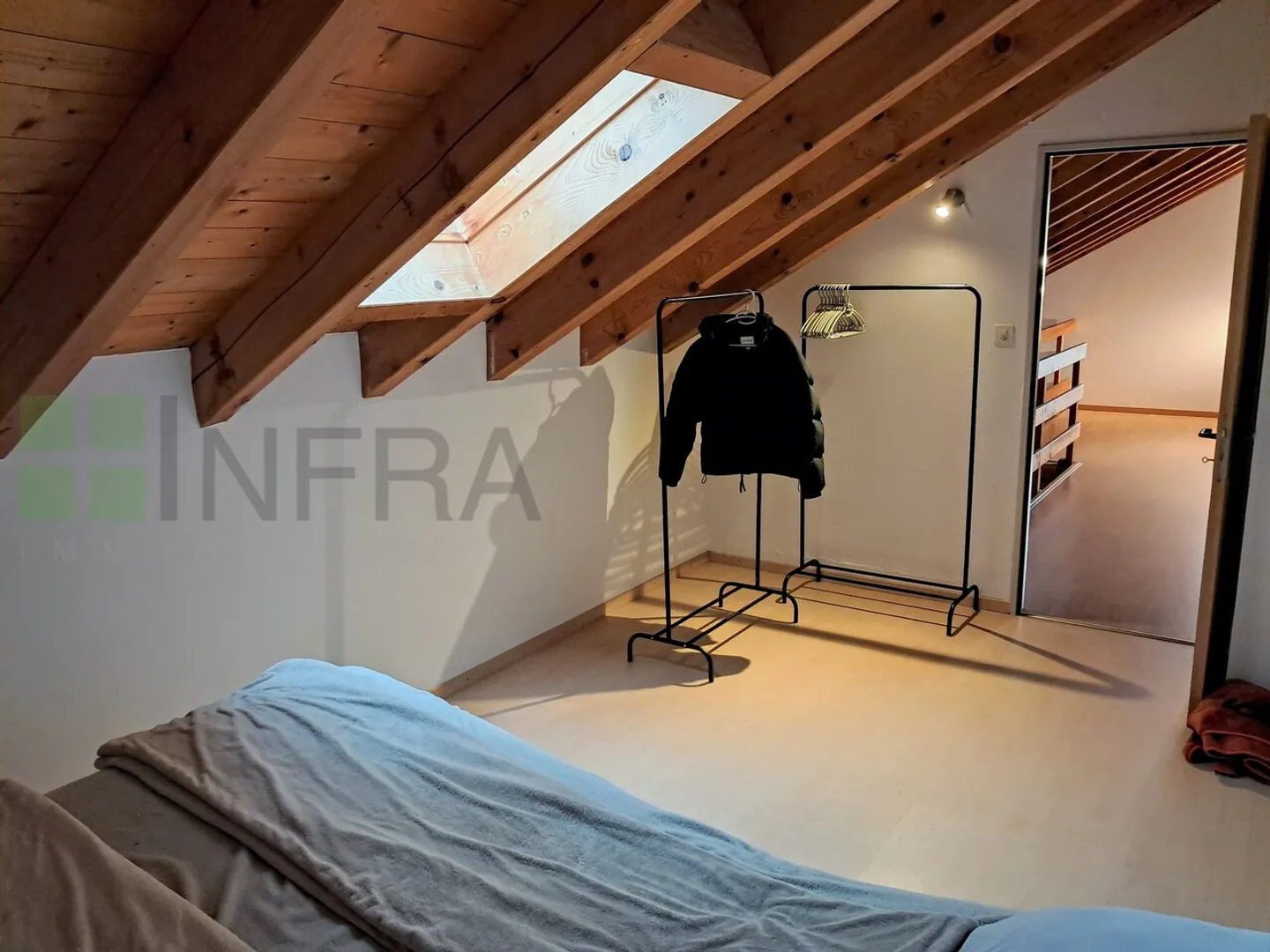 Wunderschöner Penthouse-Duplex von 107 m2 mit Charme! Verfügbar am 1.2.2026 - Foto 6 von 13