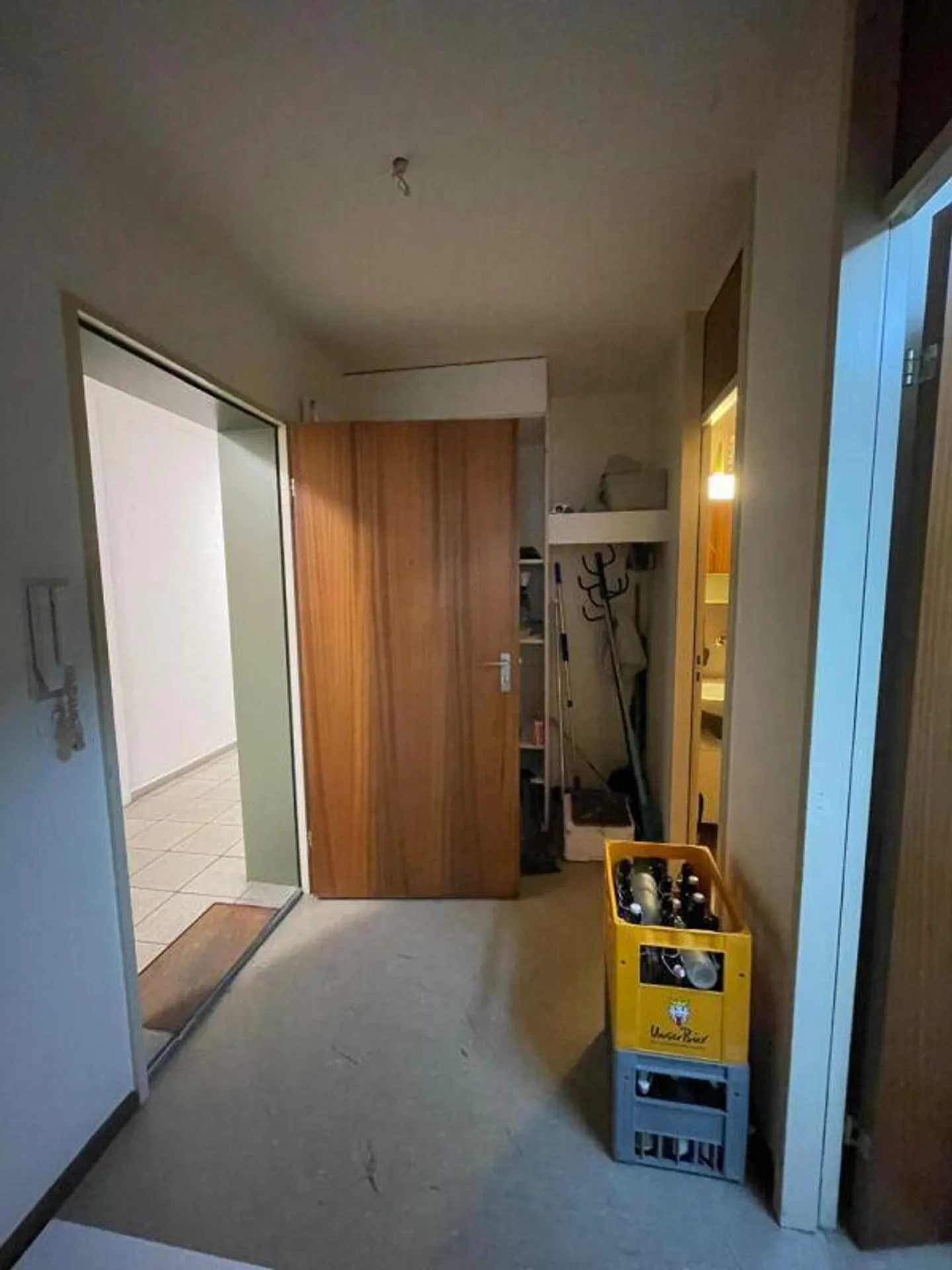 Living in a central and popular residential area - Photo 6 of 8