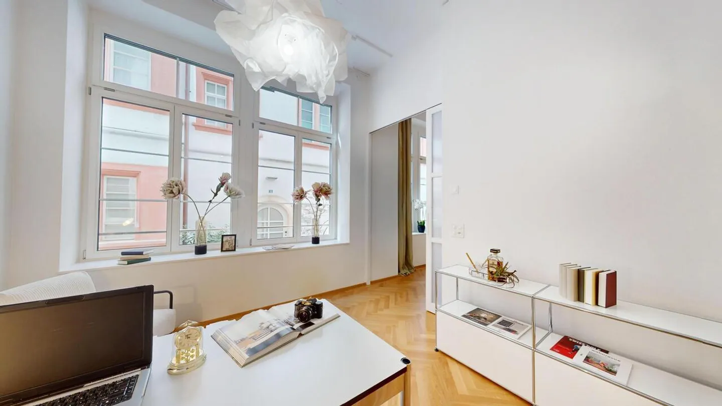 Appartamento moderno di 5,5 stanze nel centro storico - Foto 9 di 17