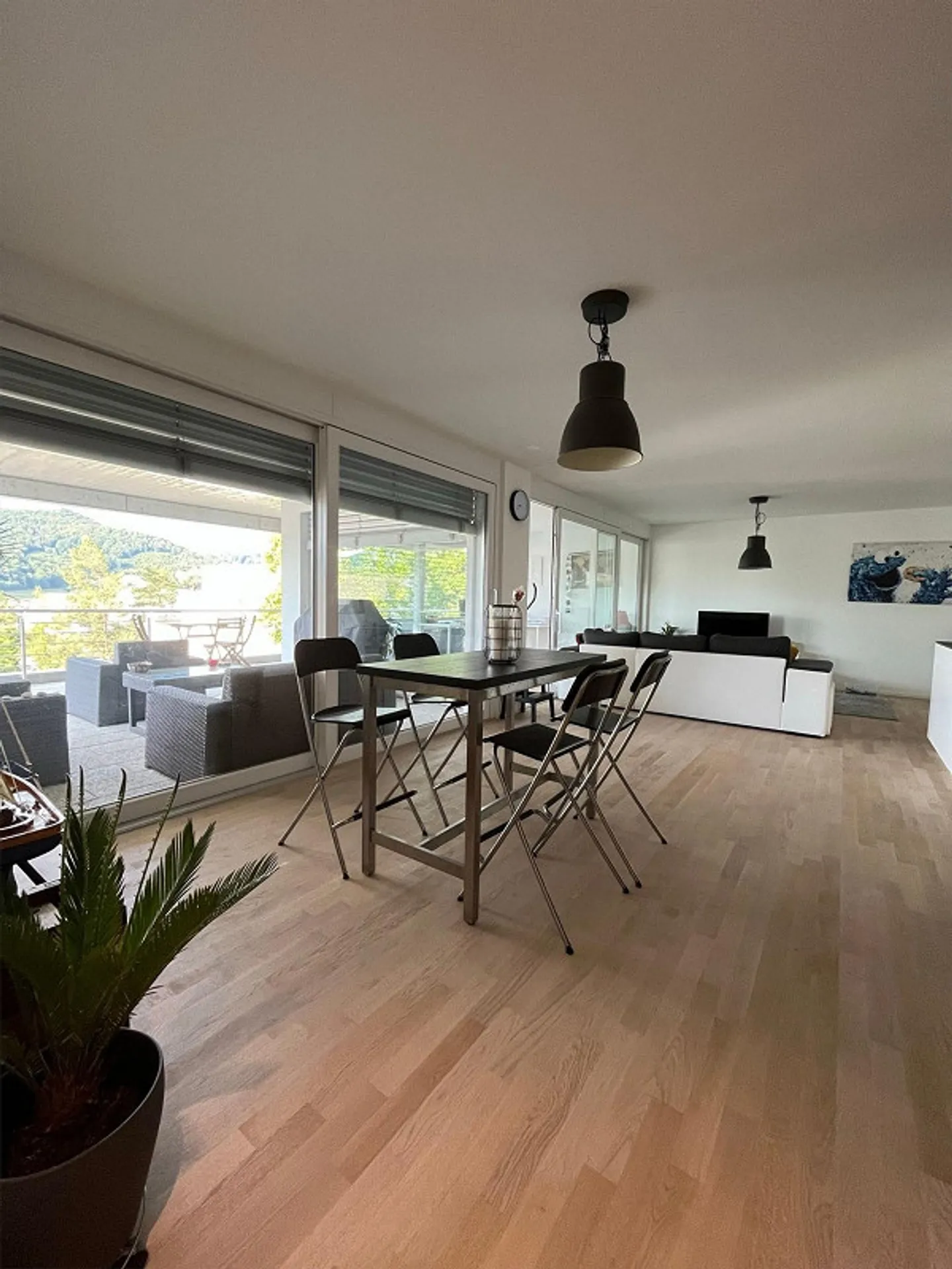 Top 4.5-Room Terrace Apartment with Home Office Area in Prime Location - Photo 7 of 13
