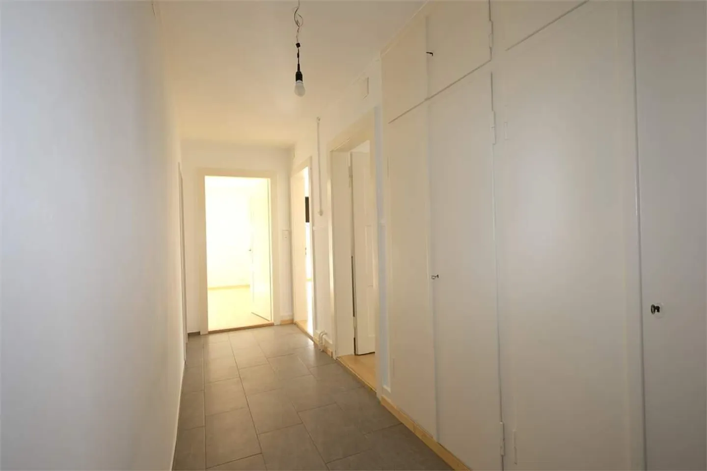 Appartement lumineux de 4,5 pièces - Photo 5 sur 11