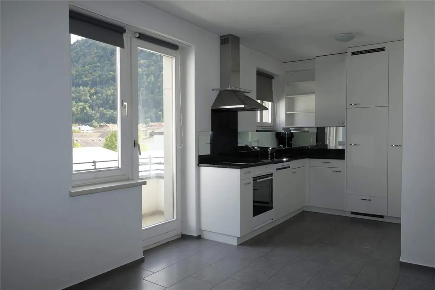 Appartement lumineux de 4,5 pièces - Photo 6 sur 11