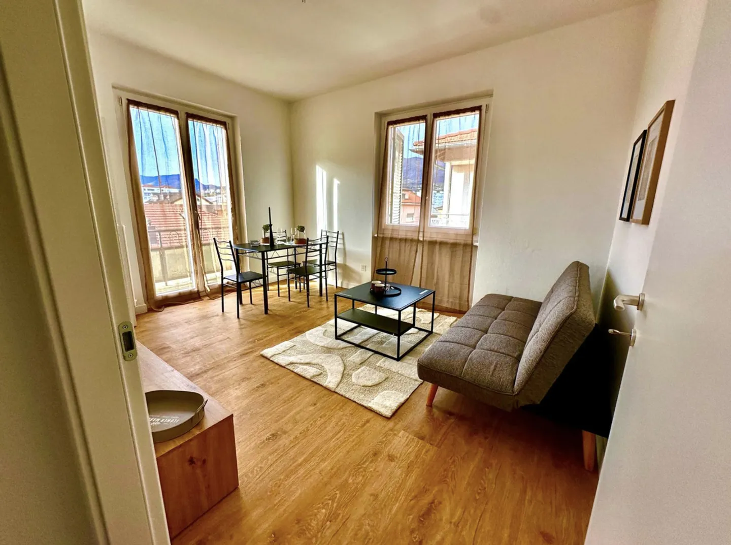 3,5-ZIMMER-WOHNUNG VOLL MÖBLIERT - Foto 1 von 10