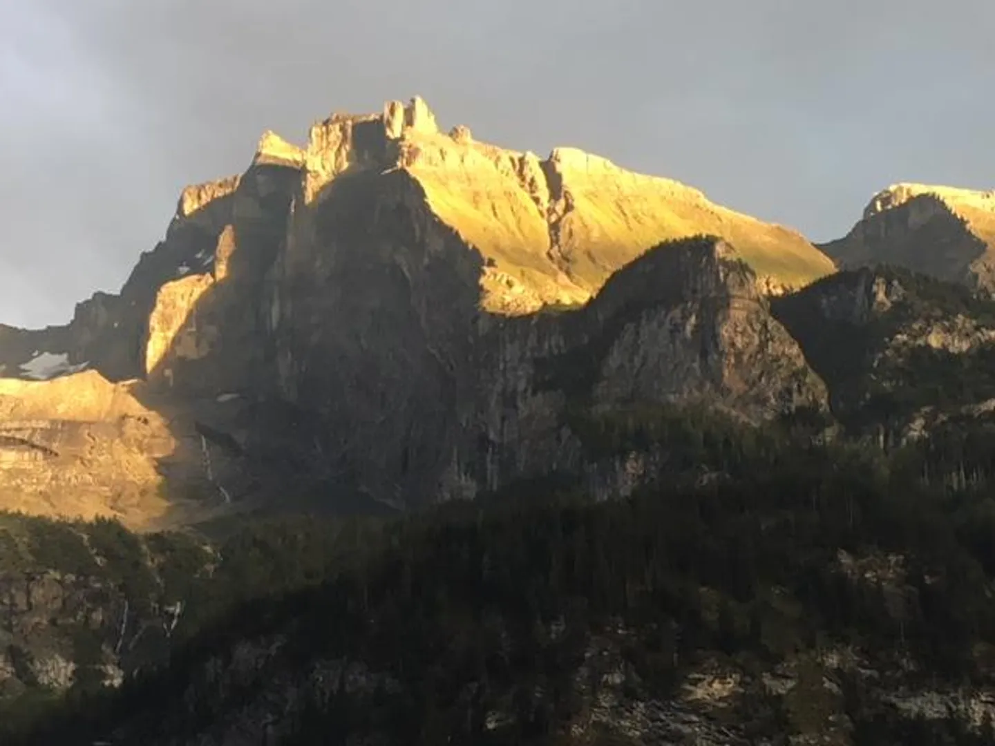 Luminoso appartamento di 2 stanze, 38 m2, a Kandersteg - Foto 9 di 11