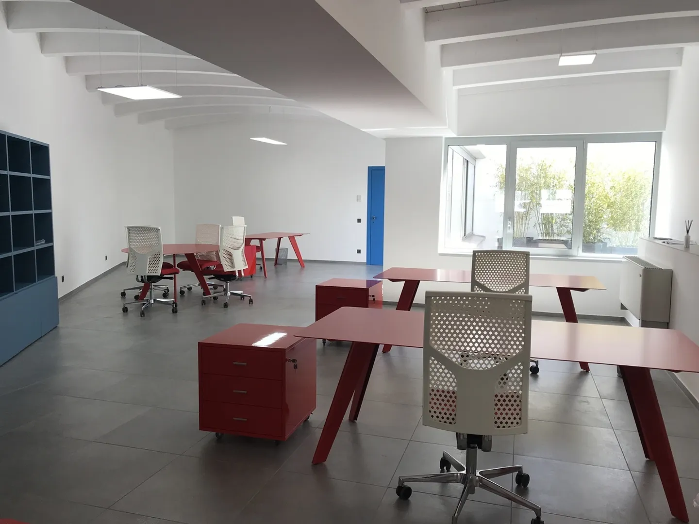 Espace Commercial Moderne à Bedano - Photo 2 sur 13