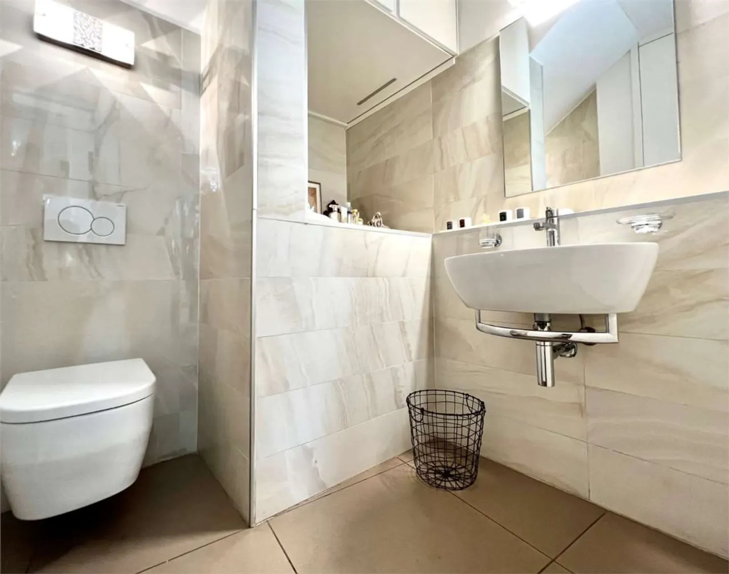 Elegante Wohnung in historischem Haus - Foto 8 von 16