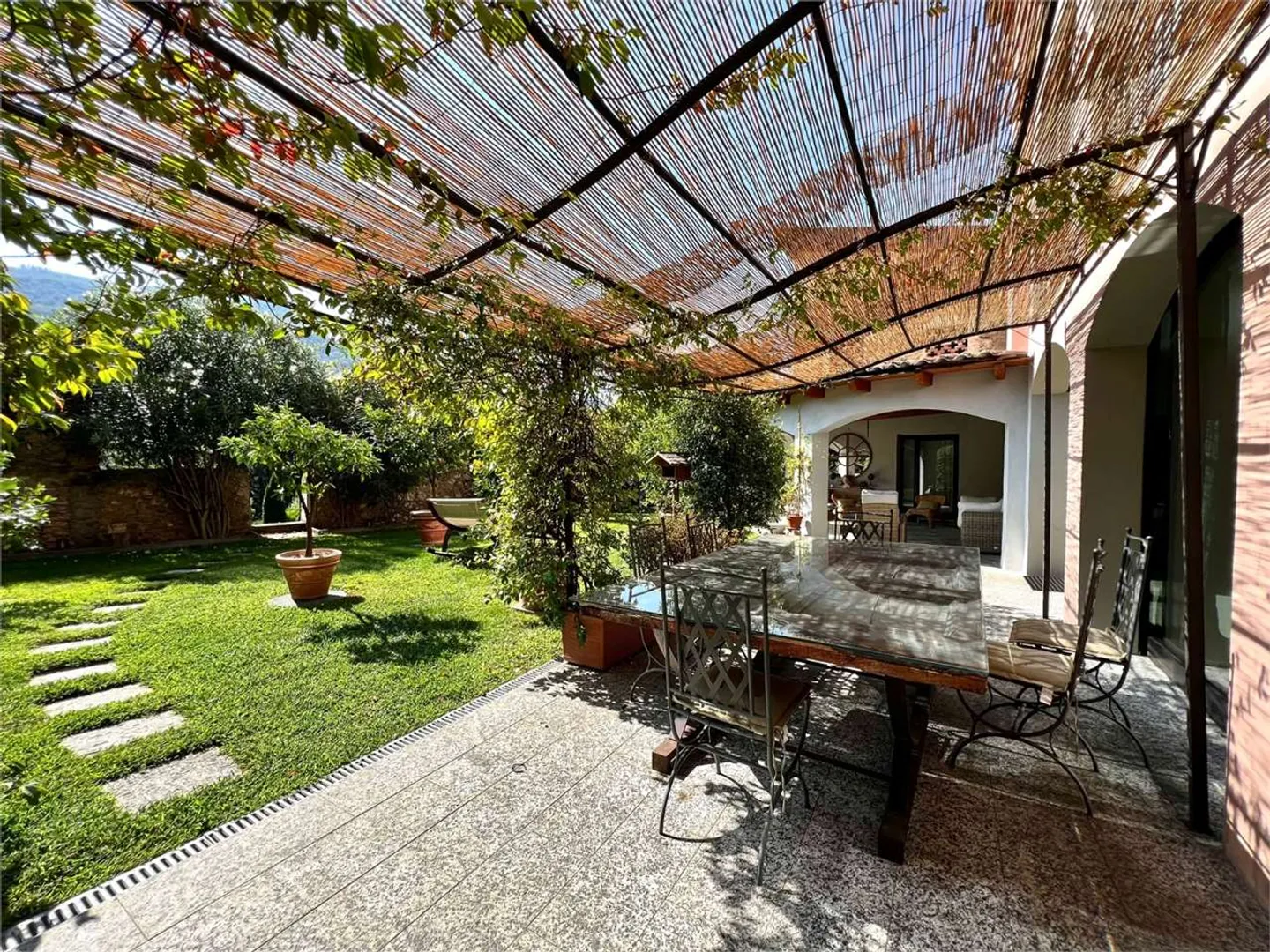 Elegante Wohnung in historischem Haus - Foto 9 von 16