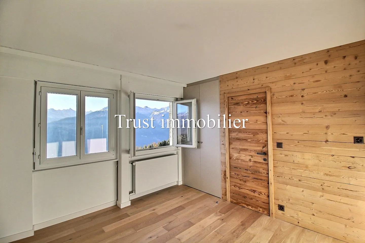 Dachgeschosswohnung in der Nähe des Zentrums von Montana - Foto 8 von 20