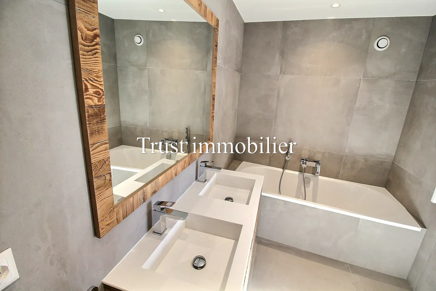 Dachgeschosswohnung in der Nähe des Zentrums von Montana - Foto 9 von 20