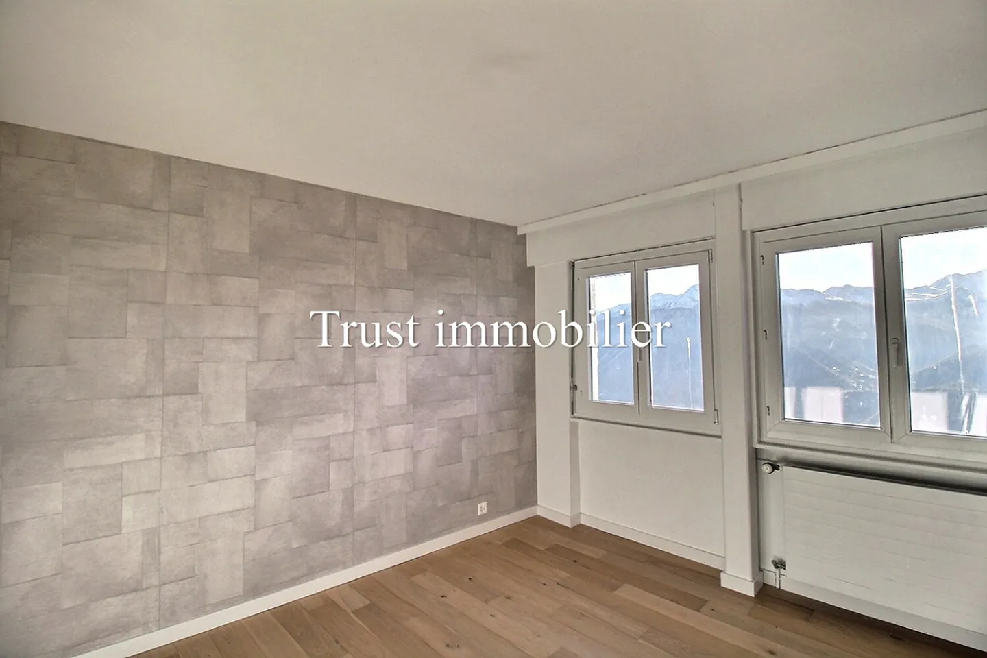 Dachgeschosswohnung in der Nähe des Zentrums von Montana - Foto 10 von 20